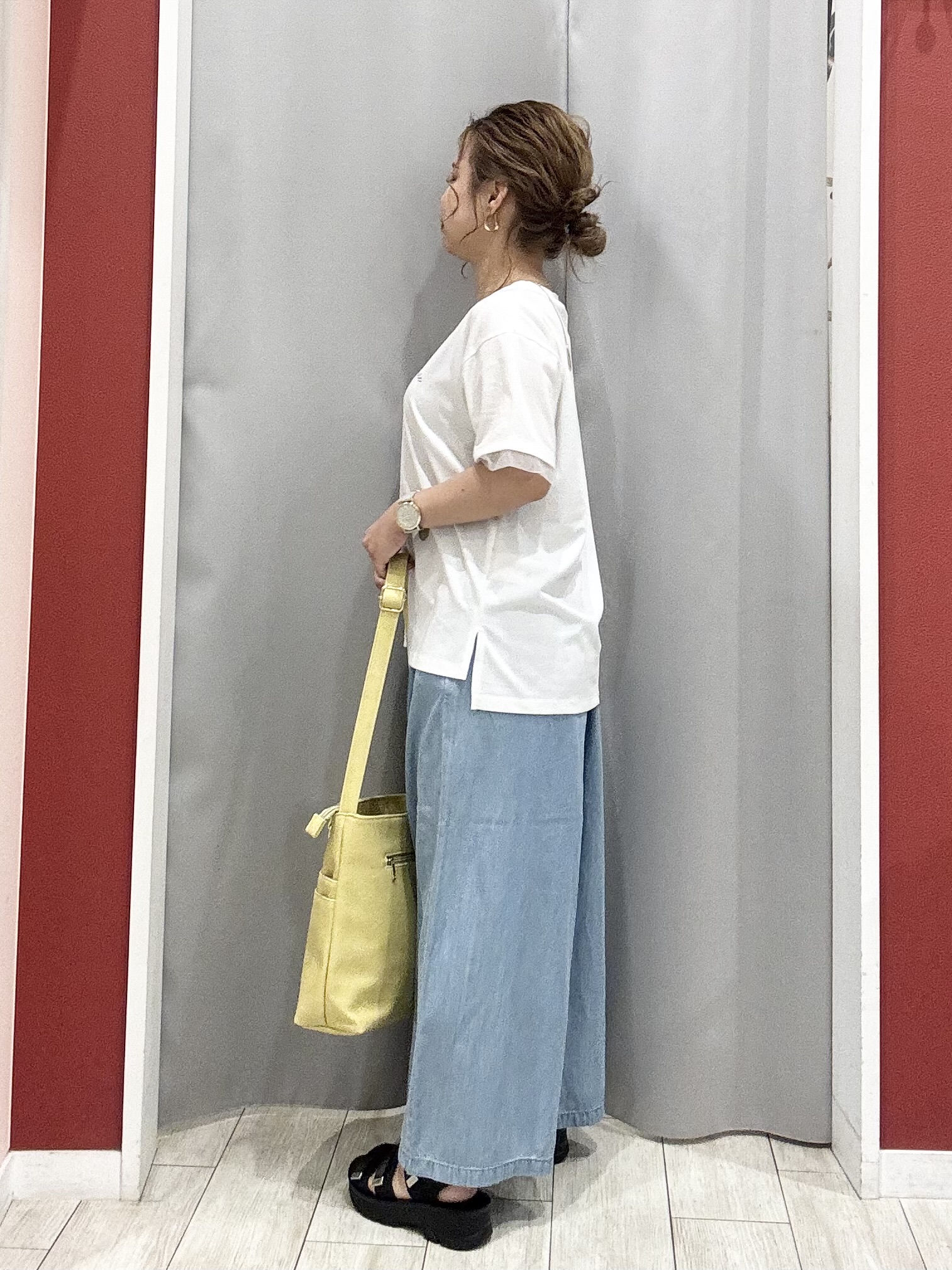 shioさんの「SHOO･LA･RUE｜【体型カバー】ふんわり質感 やわらかこなれシアーシャツ」を使ったコーディネート