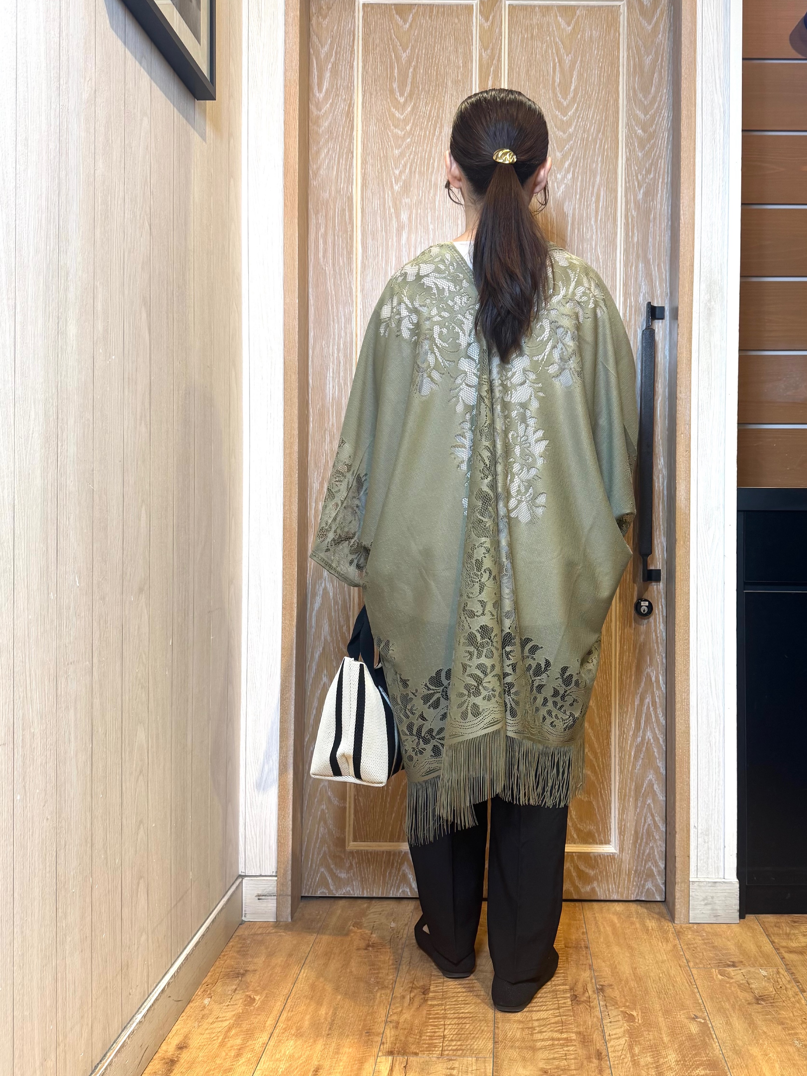 KAORIさんの「SHOO･LA･RUE｜デイリーから和装まで幅広く使える レースポンチョ」を使ったコーディネート