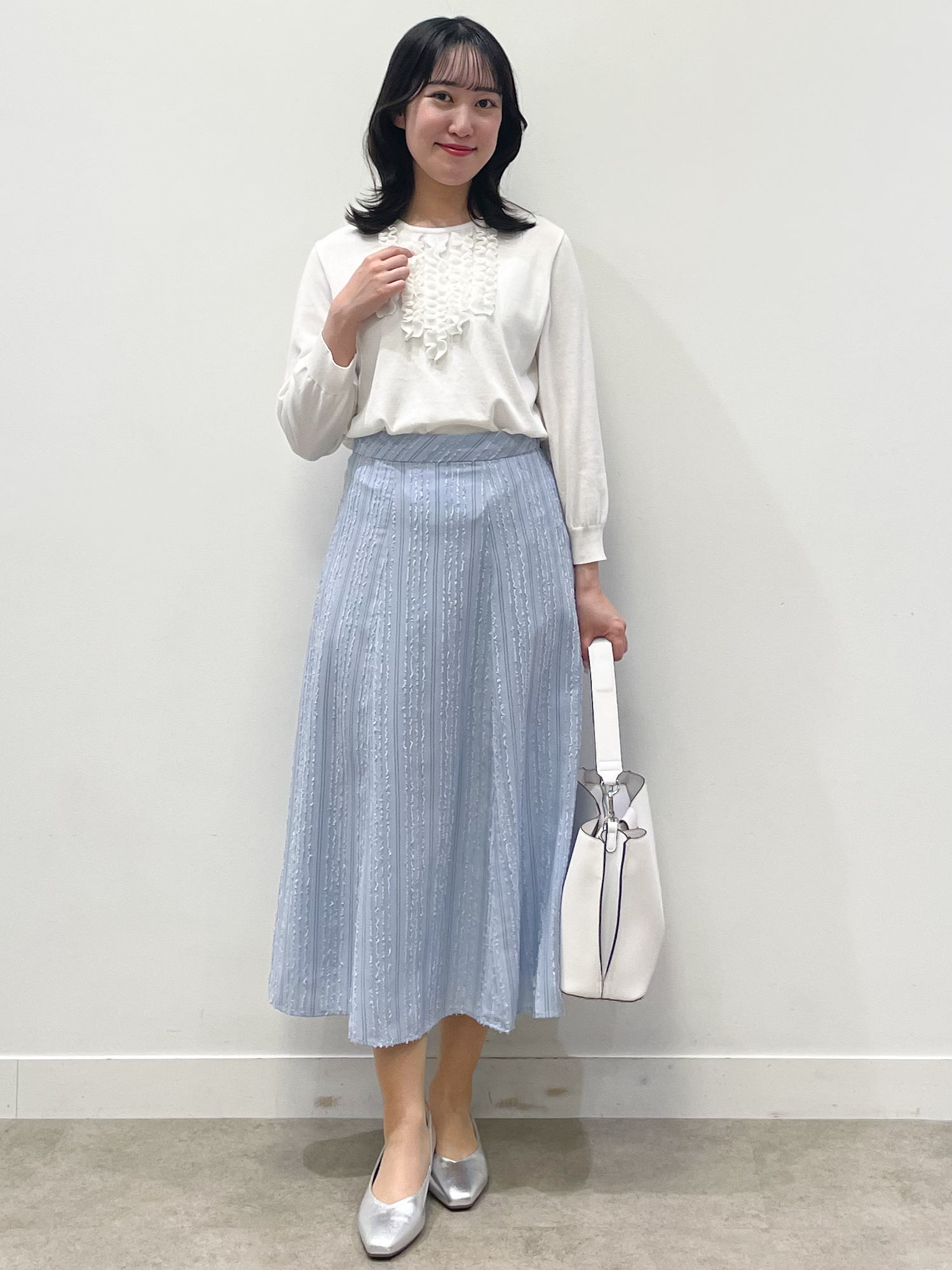 yukariさんの「Reflect｜フロントフリルデザインニット」を使ったコーディネート