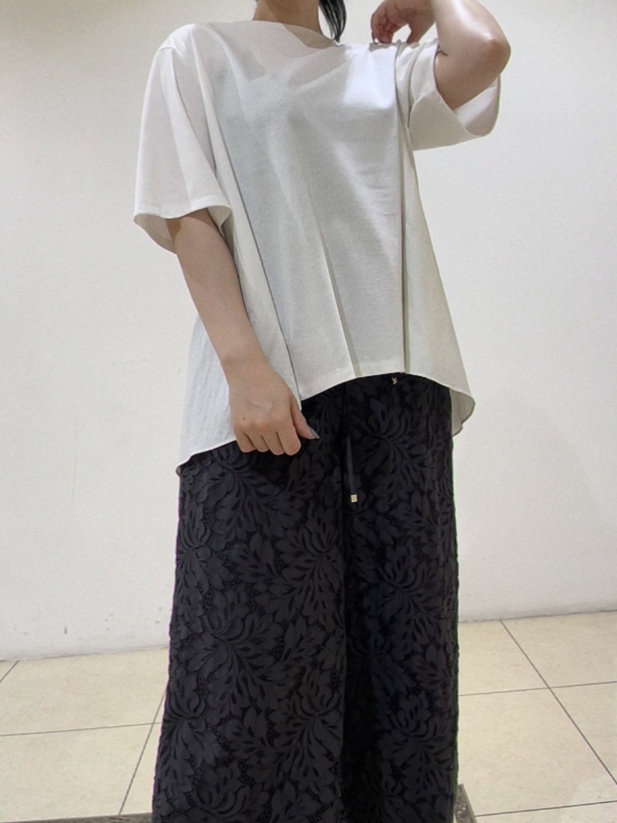 watanabeさんの「UNTITLED｜【洗える/Tシャツ】異素材ドッキングプルオーバー」を使ったコーディネート