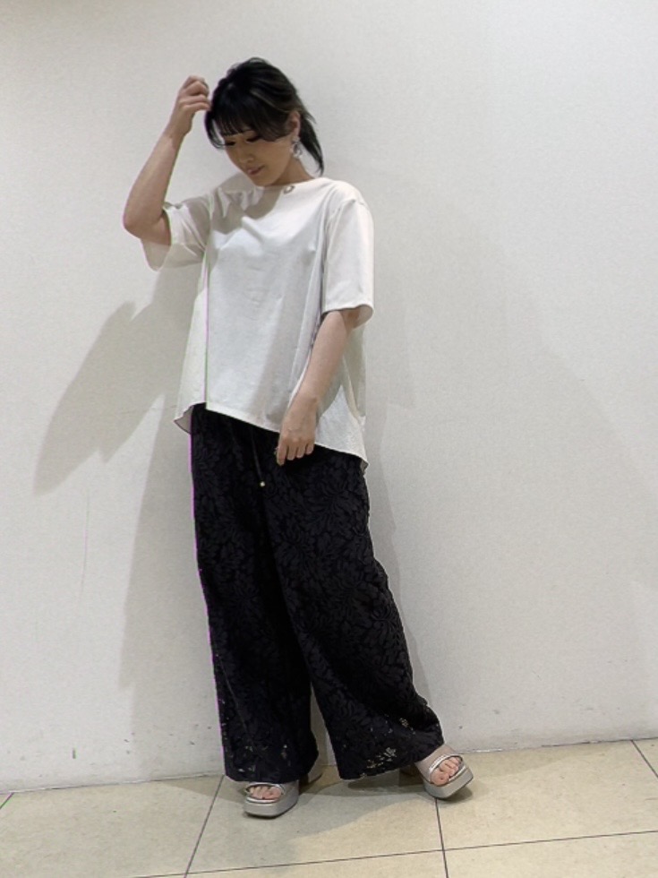 watanabeさんの「UNTITLED｜【洗える/Tシャツ】異素材ドッキングプルオーバー」を使ったコーディネート