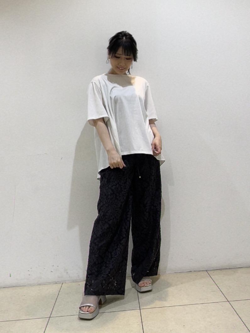 watanabeさんの「UNTITLED｜【洗える/Tシャツ】異素材ドッキングプルオーバー」を使ったコーディネート
