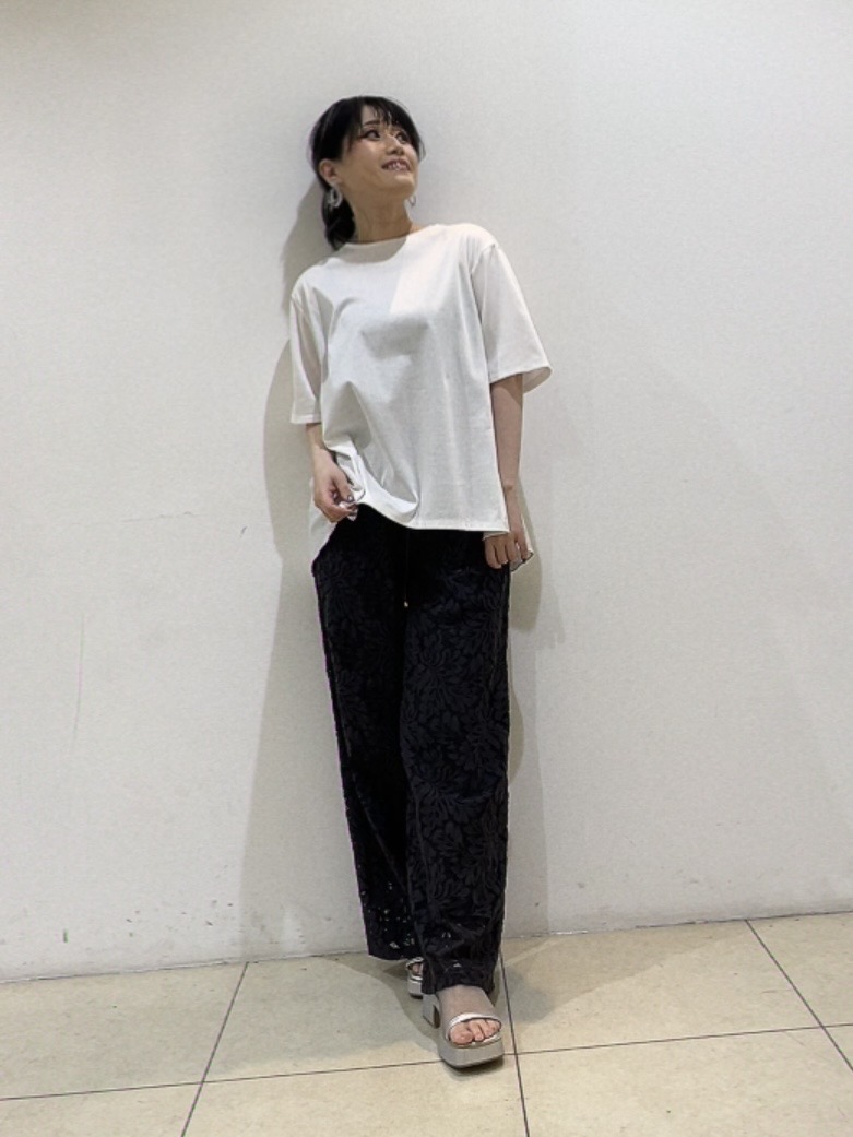 watanabeさんの「UNTITLED｜【洗える/Tシャツ】異素材ドッキングプルオーバー」を使ったコーディネート