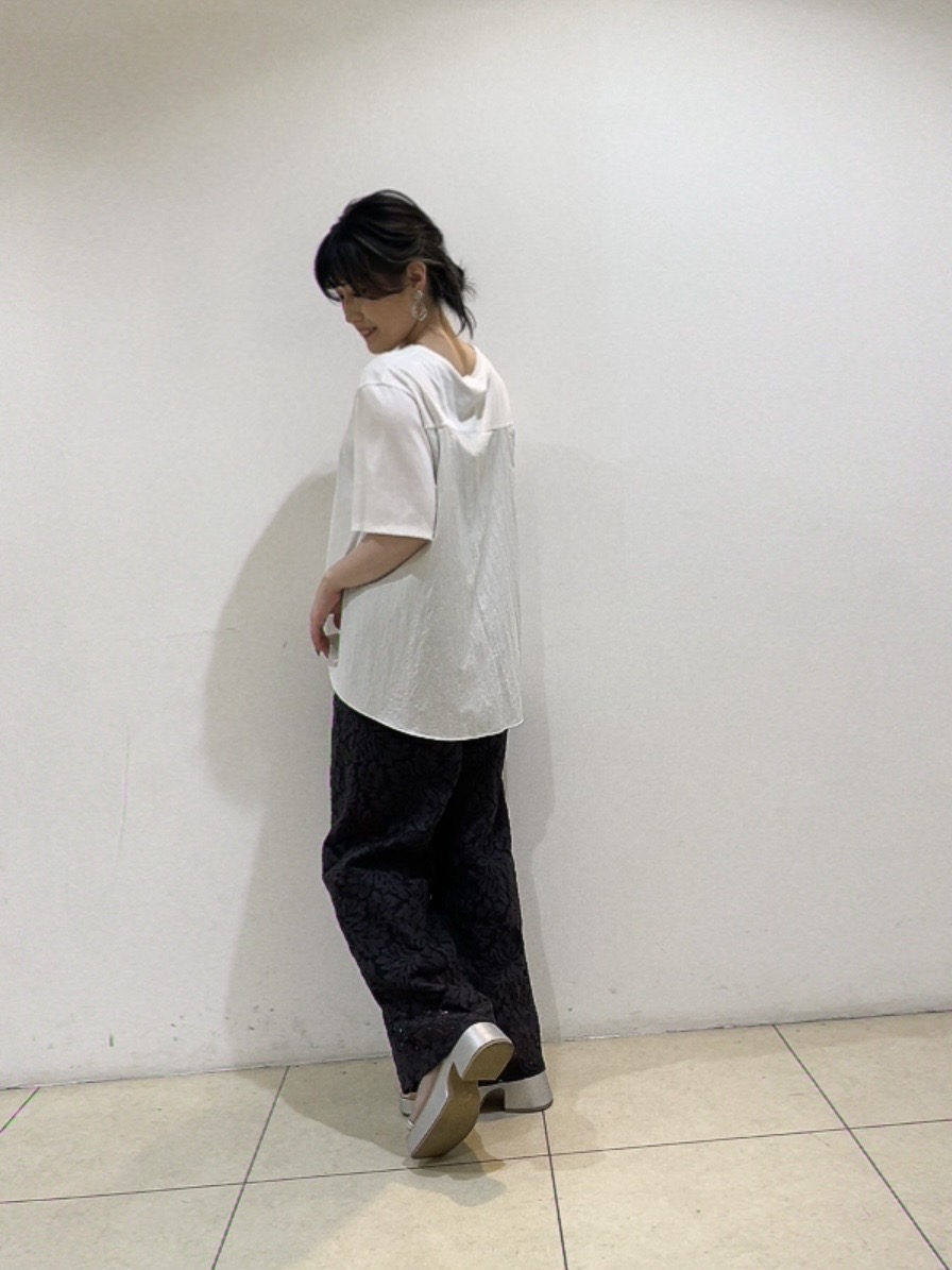 watanabeさんの「UNTITLED｜【洗える/Tシャツ】異素材ドッキングプルオーバー」を使ったコーディネート