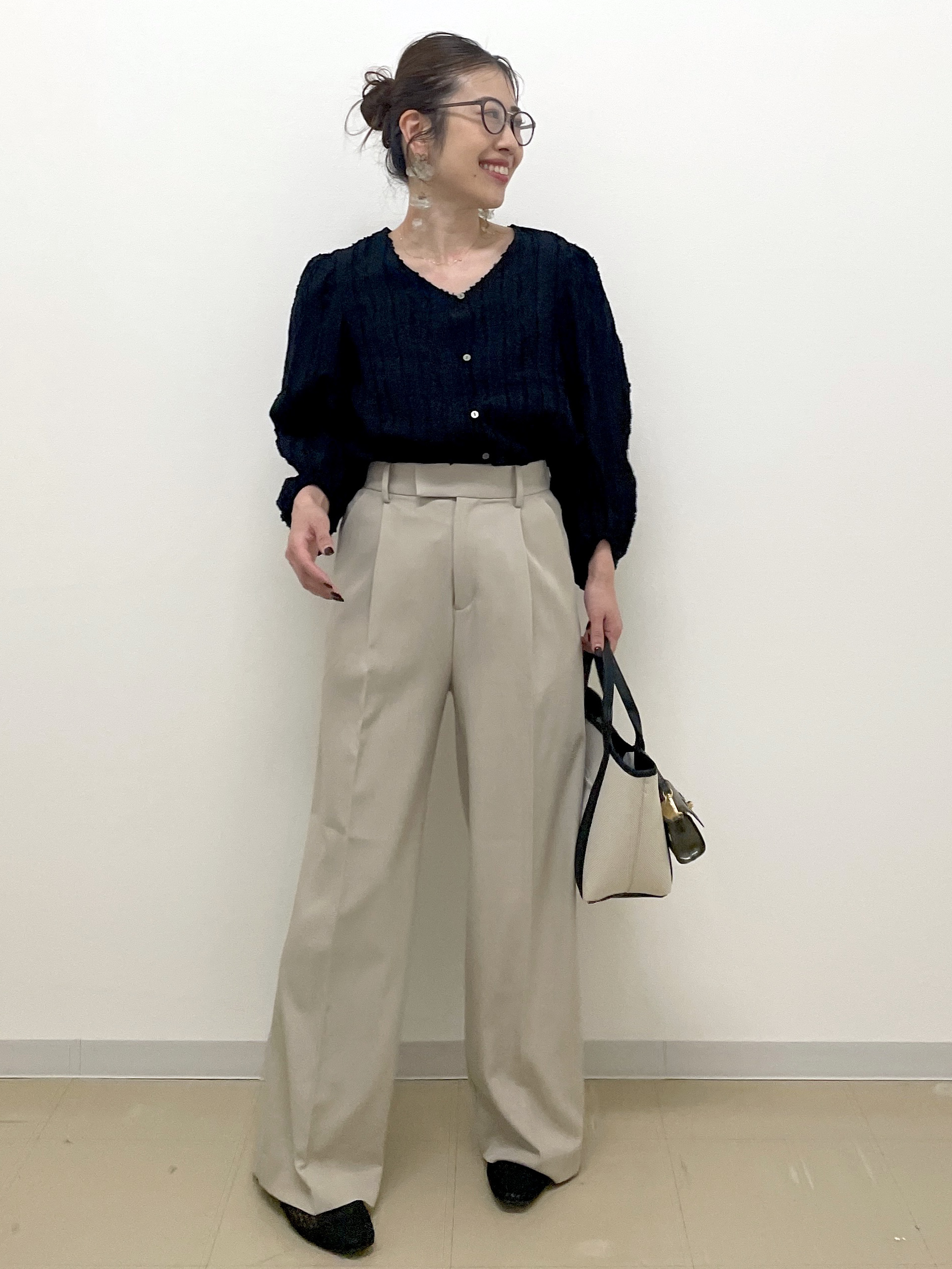 Akiさんの「OPAQUE.CLIP｜フリンジジャカードブラウス【洗濯機OK】」を使ったコーディネート