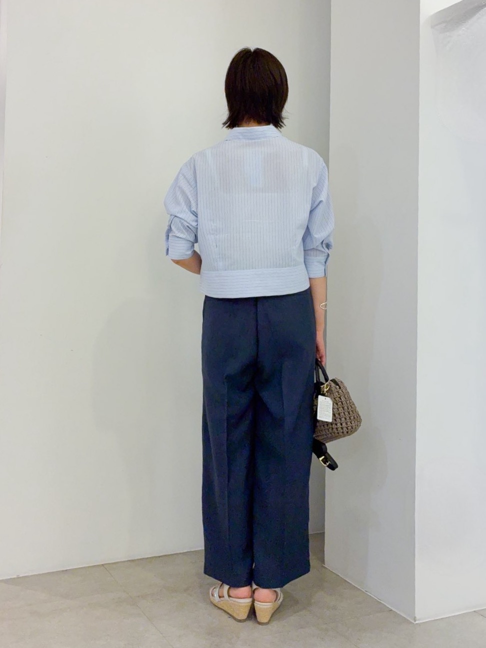 kanakoさんの「grove｜【貴島明日香さん着用／イージーケア／接触冷感】麻混クロップドシャツ」を使ったコーディネート
