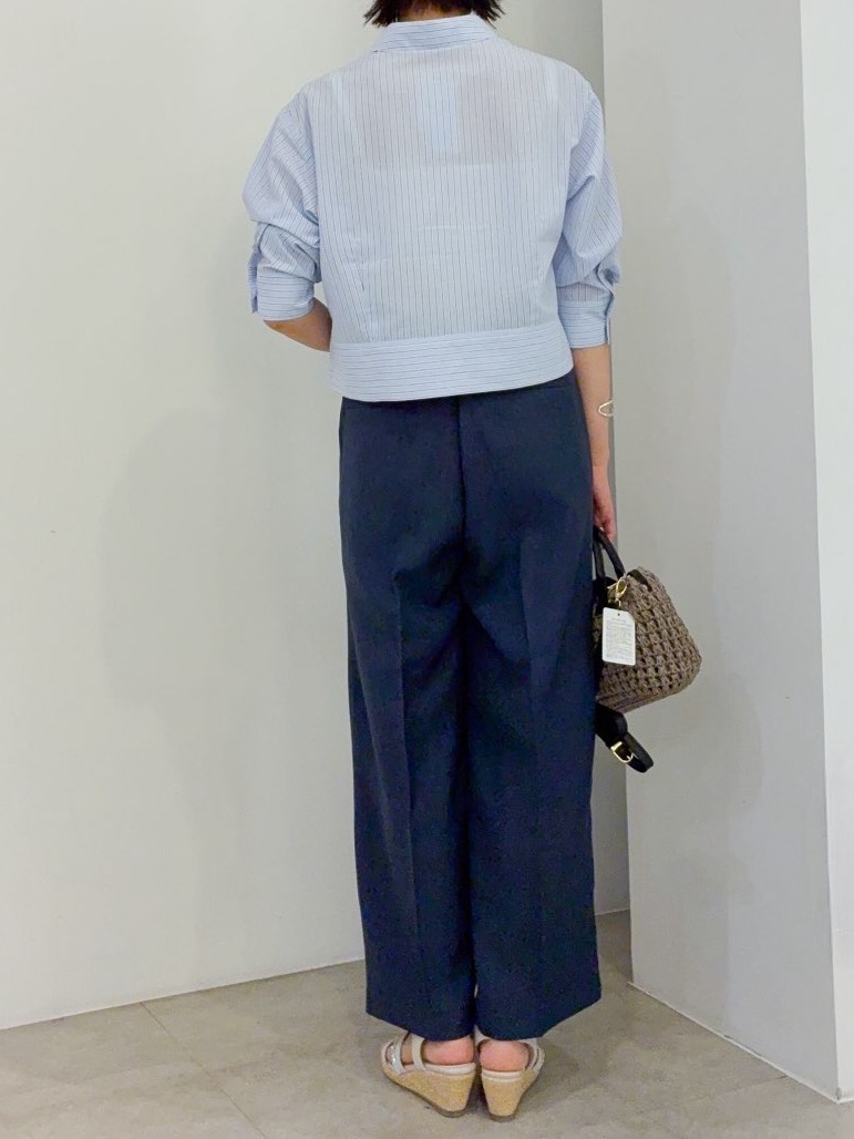 kanakoさんの「grove｜【貴島明日香さん着用／イージーケア／接触冷感】麻混クロップドシャツ」を使ったコーディネート