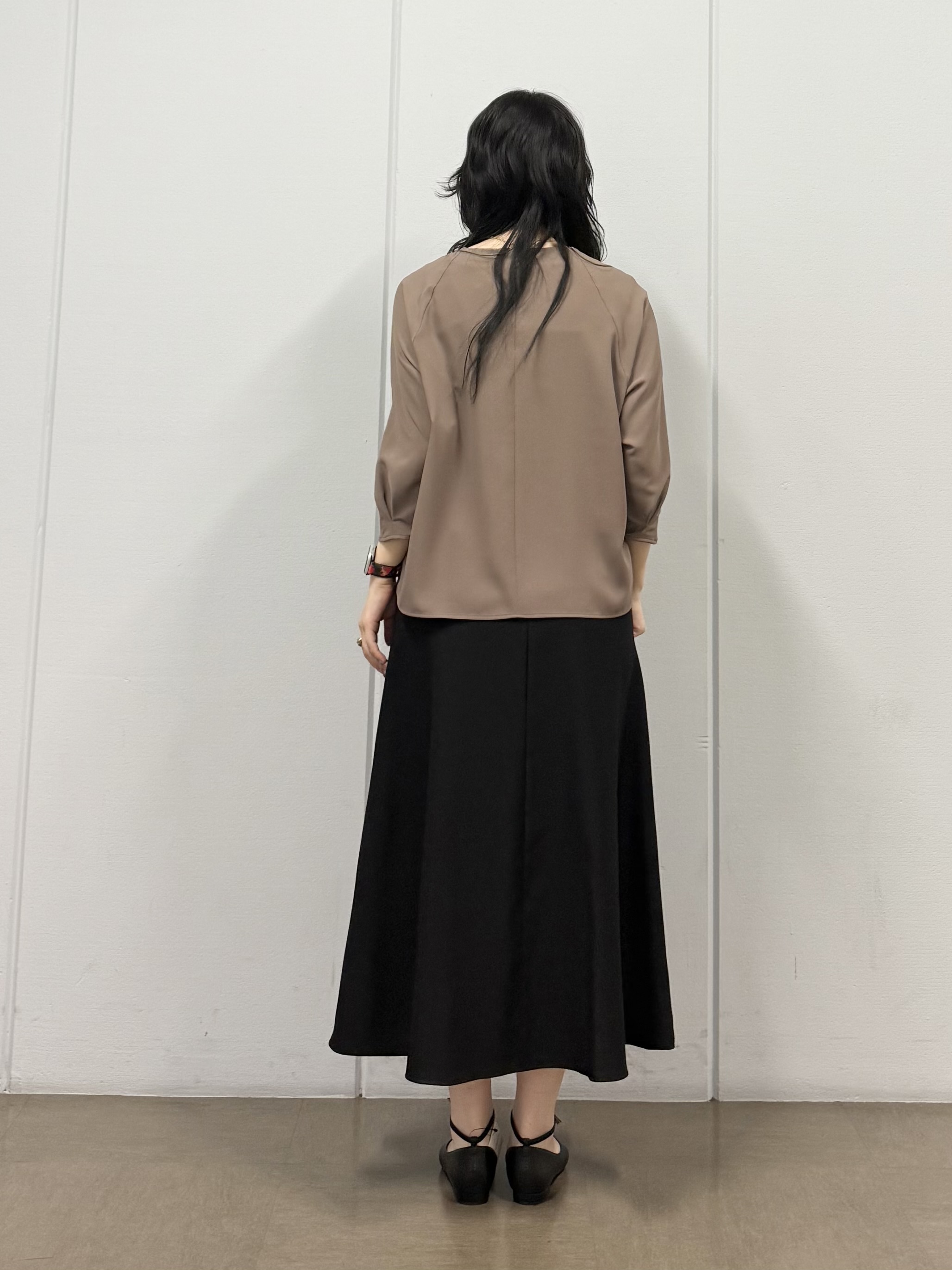 mizukiさんの「INDIVI｜【さらに軽く軽快！／着る日傘】ドルマンダブルジャケット」を使ったコーディネート