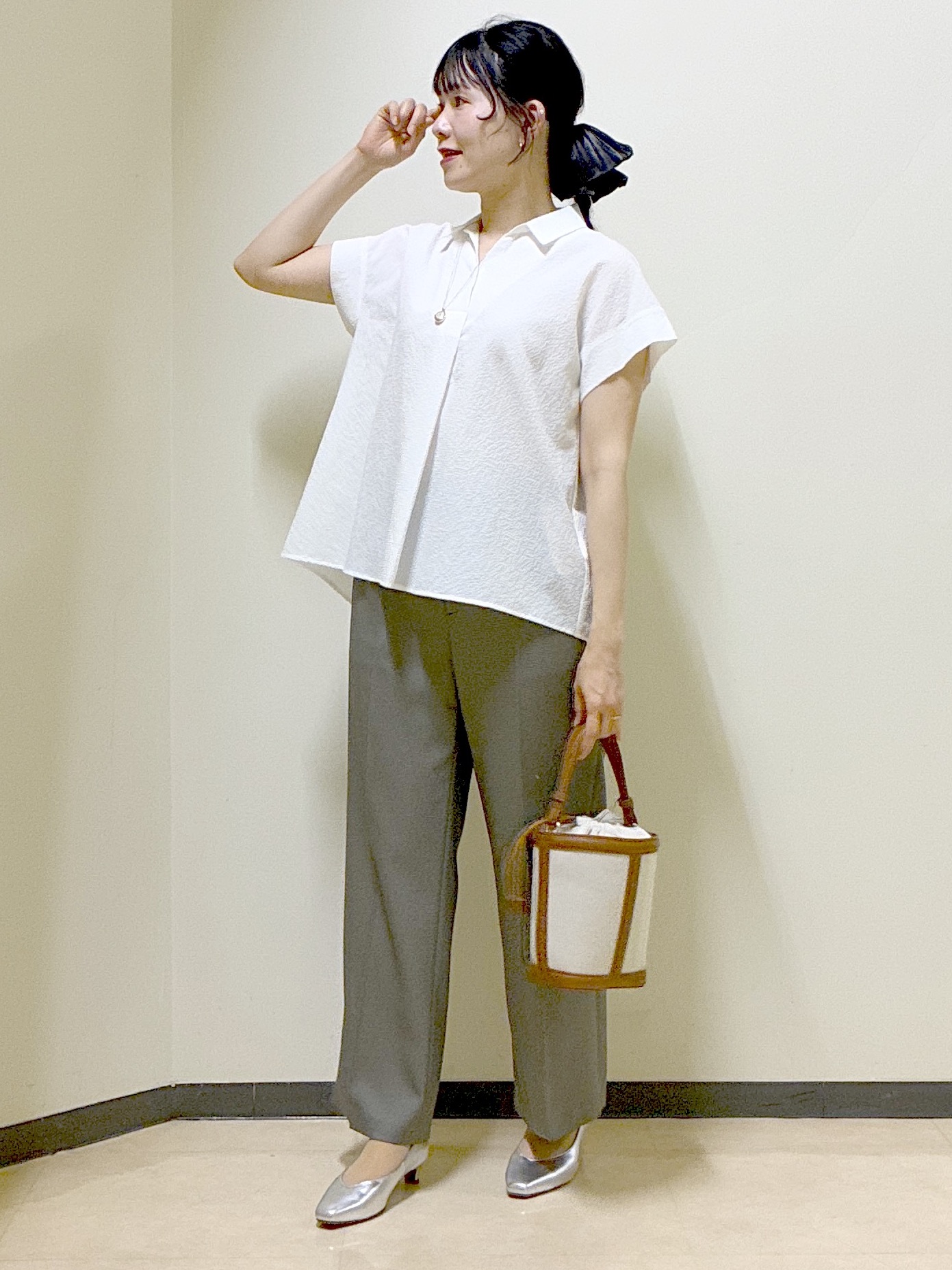  beni_gingerさんの「Reflect｜【二の腕さりげなくカバー】シャツ衿オフボディブラウス」を使ったコーディネート