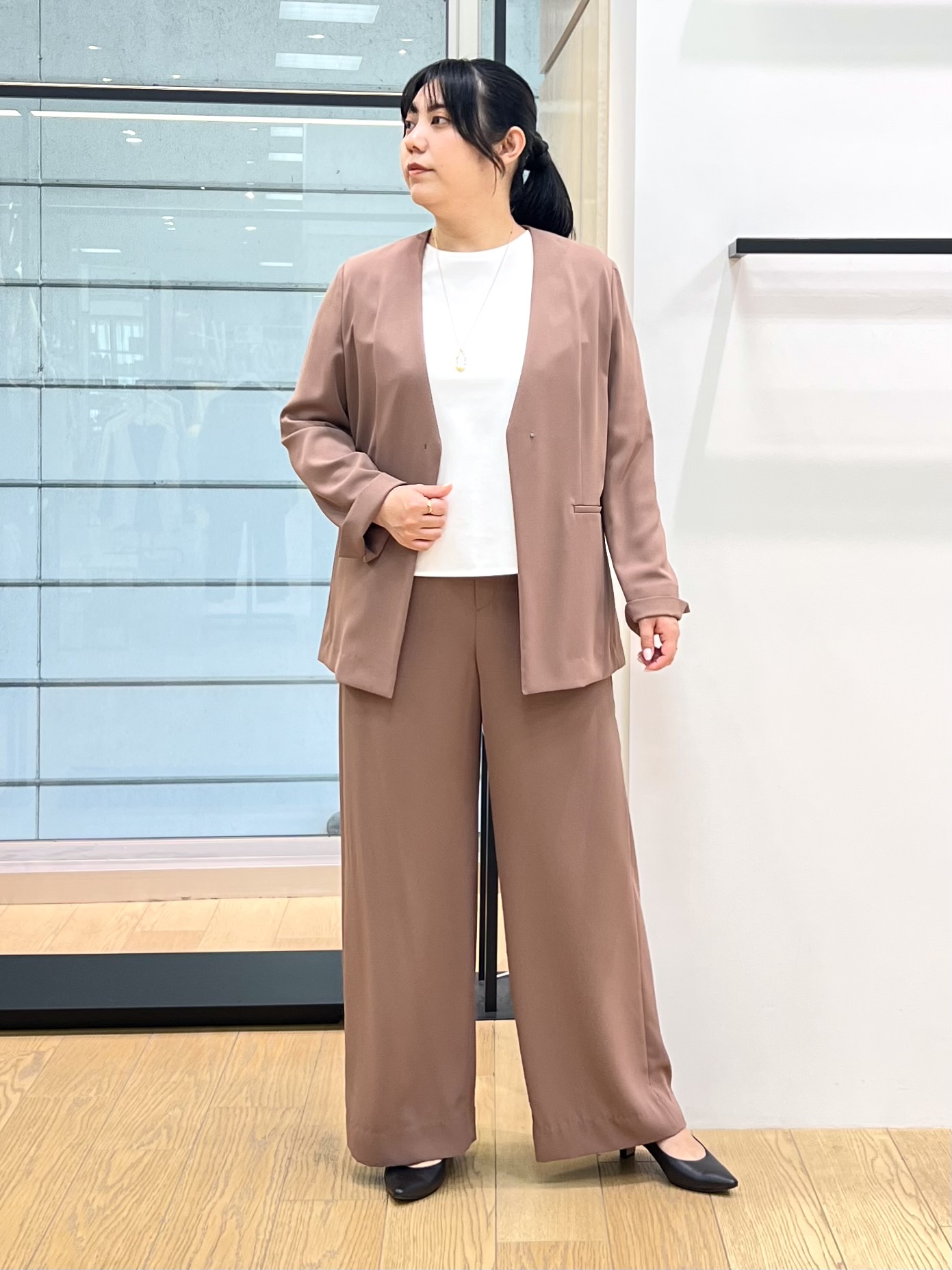 shimaさんの「INDIVI｜【さらに軽く軽快！／着る日傘】ノーカラージャケット」を使ったコーディネート