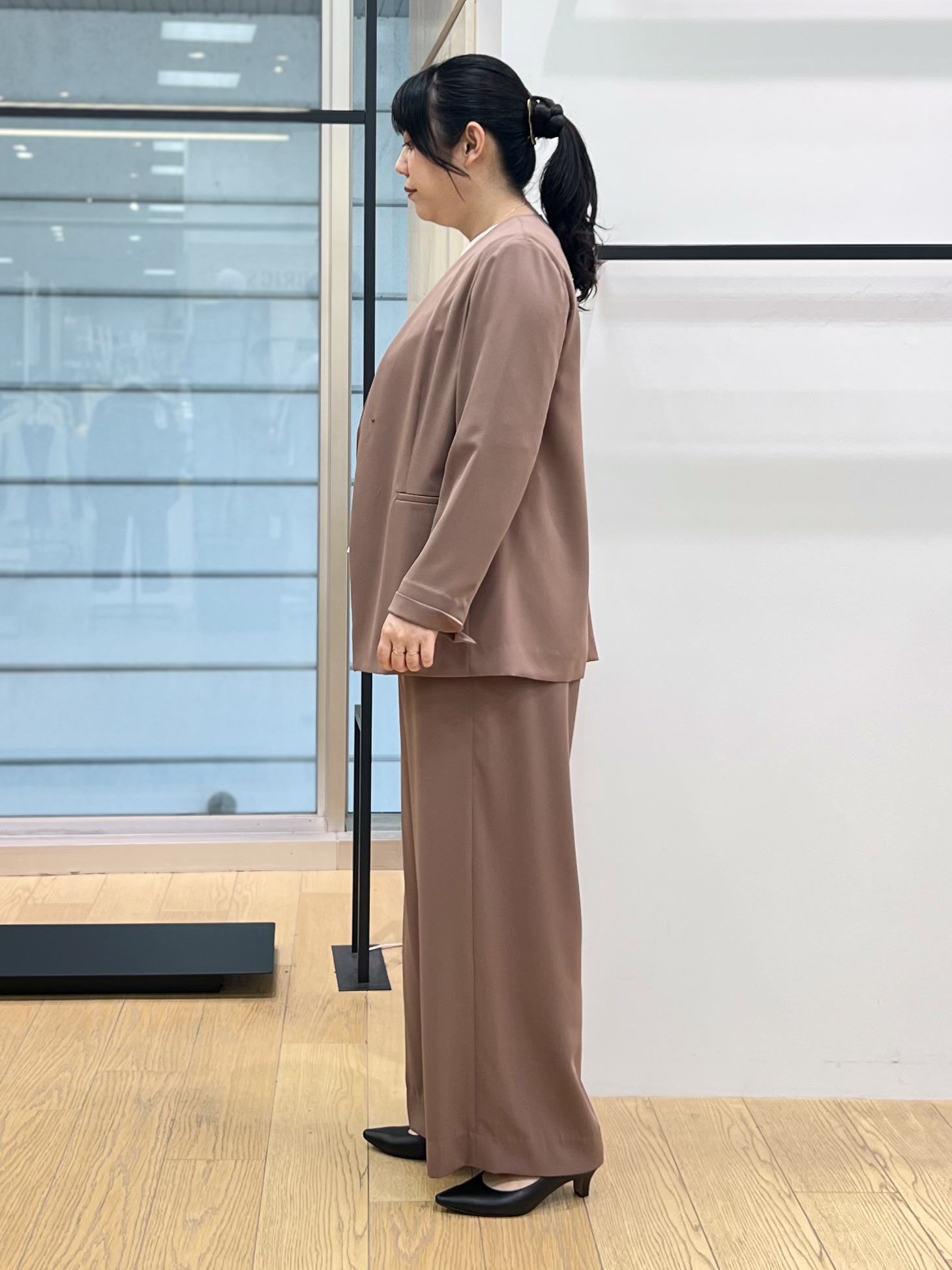 shimaさんの「INDIVI｜【さらに軽く軽快！／着る日傘】ノーカラージャケット」を使ったコーディネート