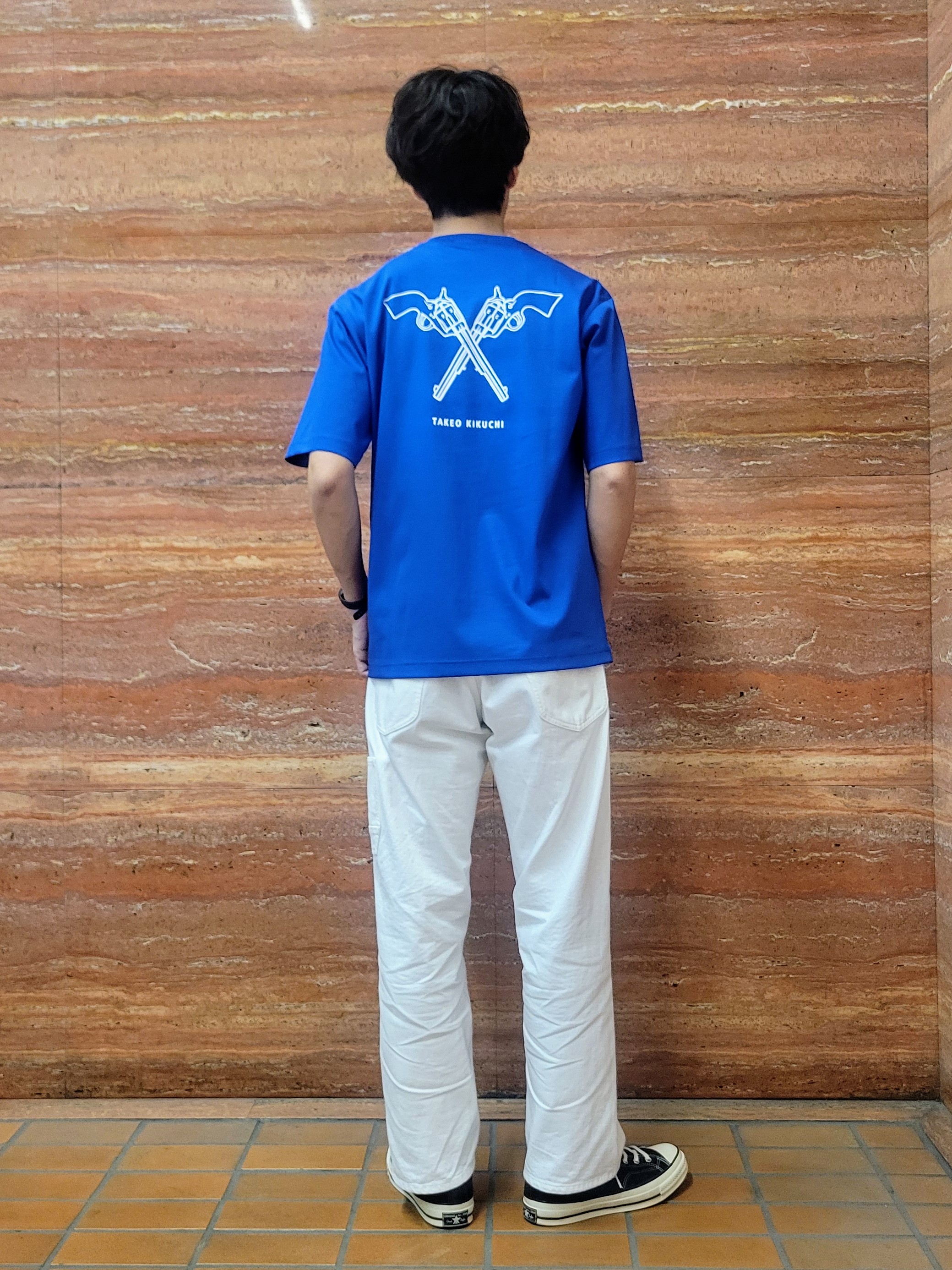 piroyaさんの「TAKEO KIKUCHI｜【BOWLER HAT LABEL】アイスクリアコットン バッククロスピストル 半袖Tシャツ」を使ったコーディネート