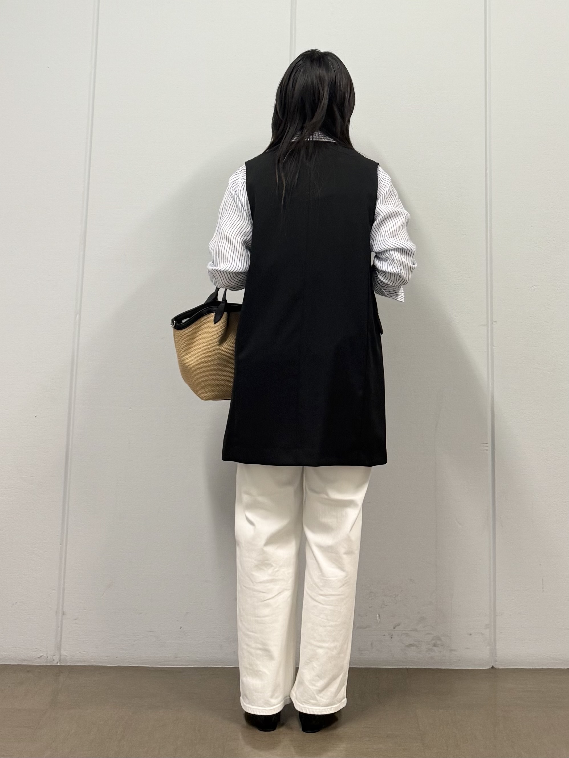 mizukiさんの「INDIVI｜【さらに軽く軽快！／着る日傘】颯爽ジレジャケット」を使ったコーディネート