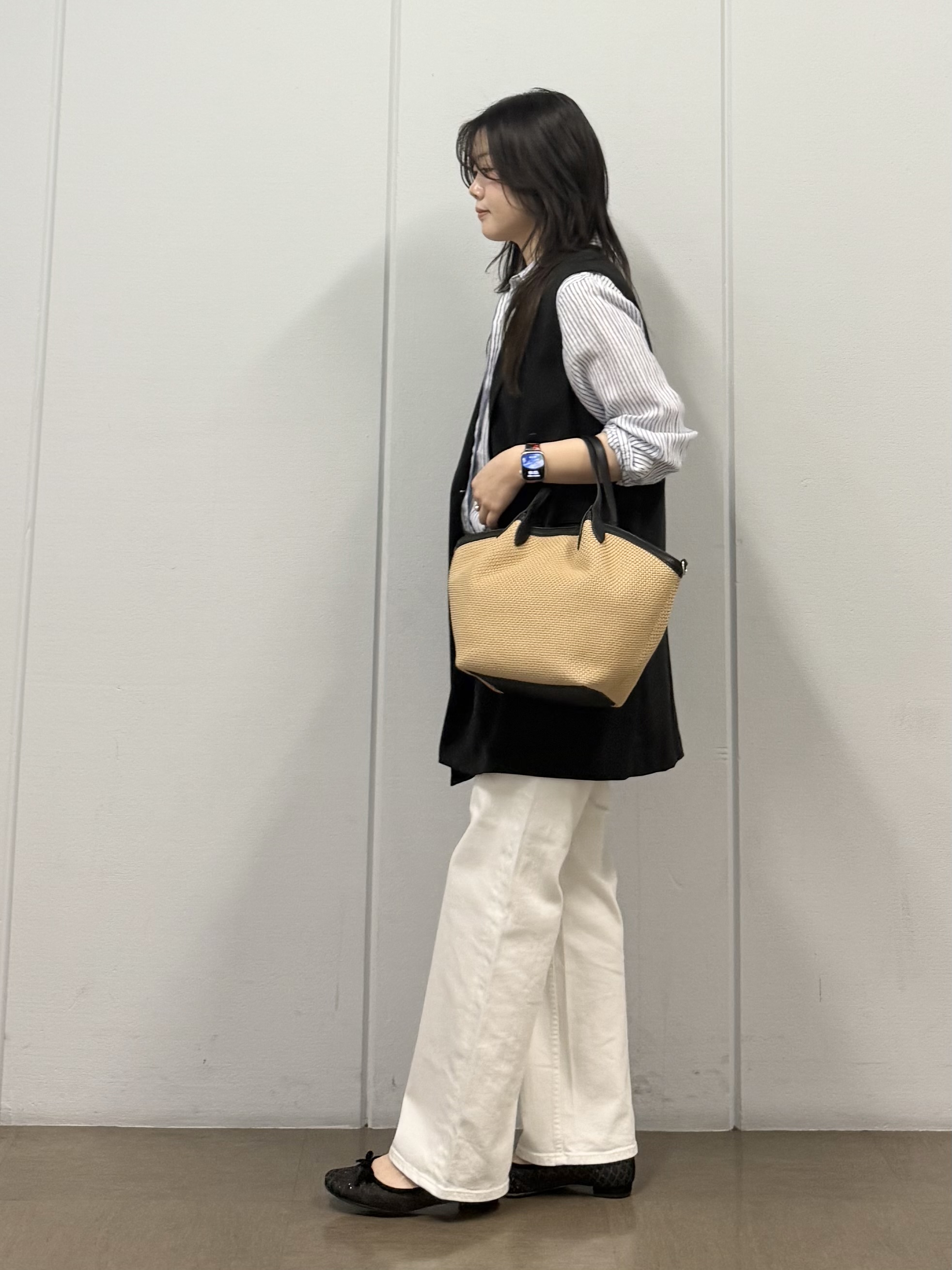 mizukiさんの「INDIVI｜【さらに軽く軽快！／着る日傘】颯爽ジレジャケット」を使ったコーディネート