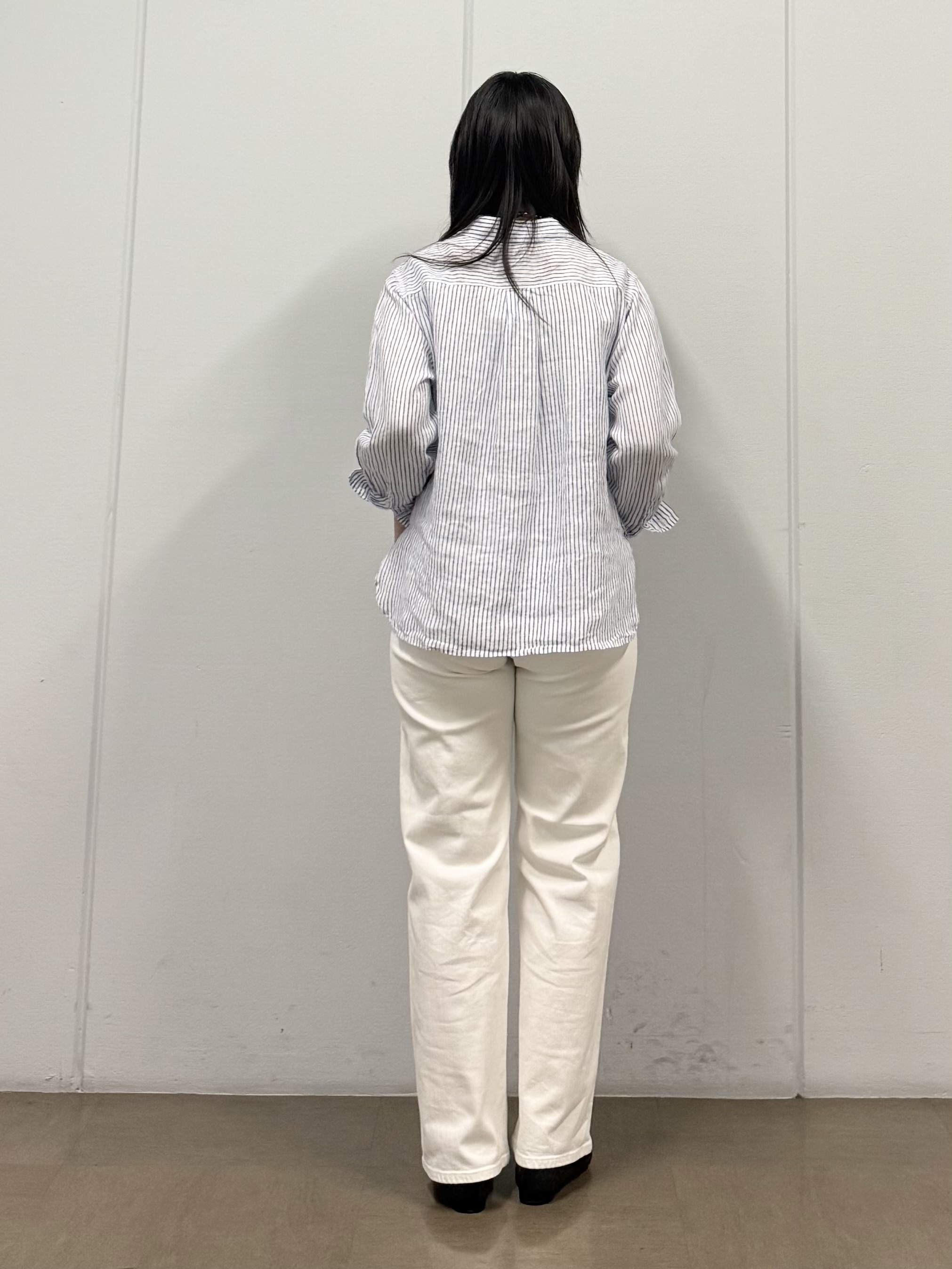 mizukiさんの「INDIVI｜【さらに軽く軽快！／着る日傘】颯爽ジレジャケット」を使ったコーディネート