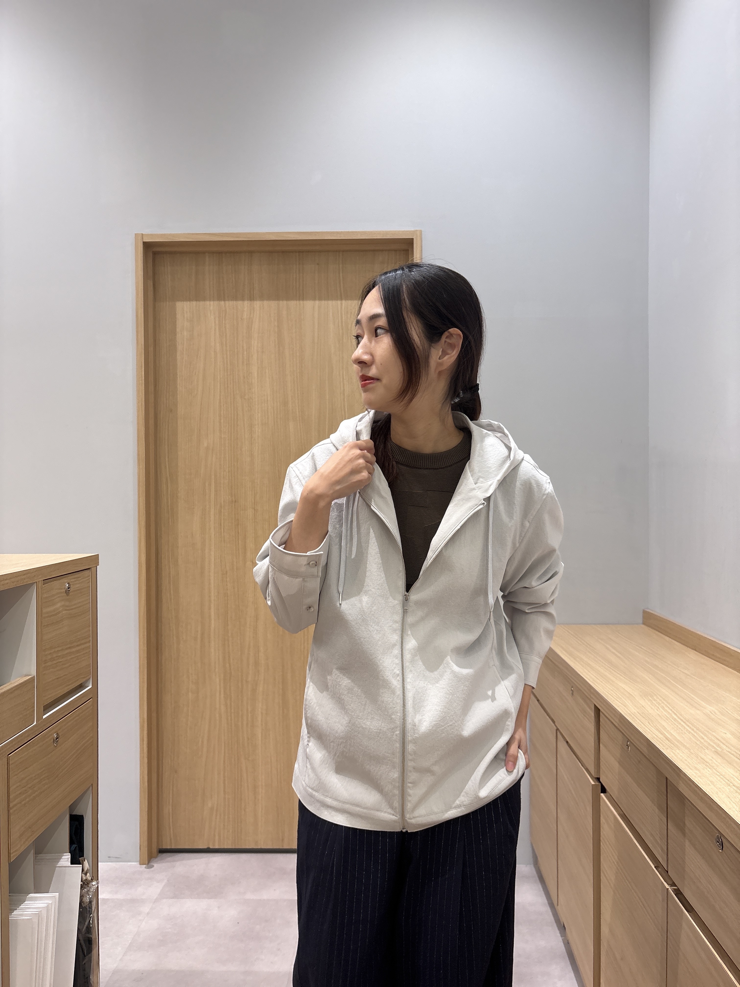 よぴさんの「TAKEO KIKUCHI｜【撥水・洗える・シワになりにくい】 リランチェ（R） フードブルゾン」を使ったコーディネート