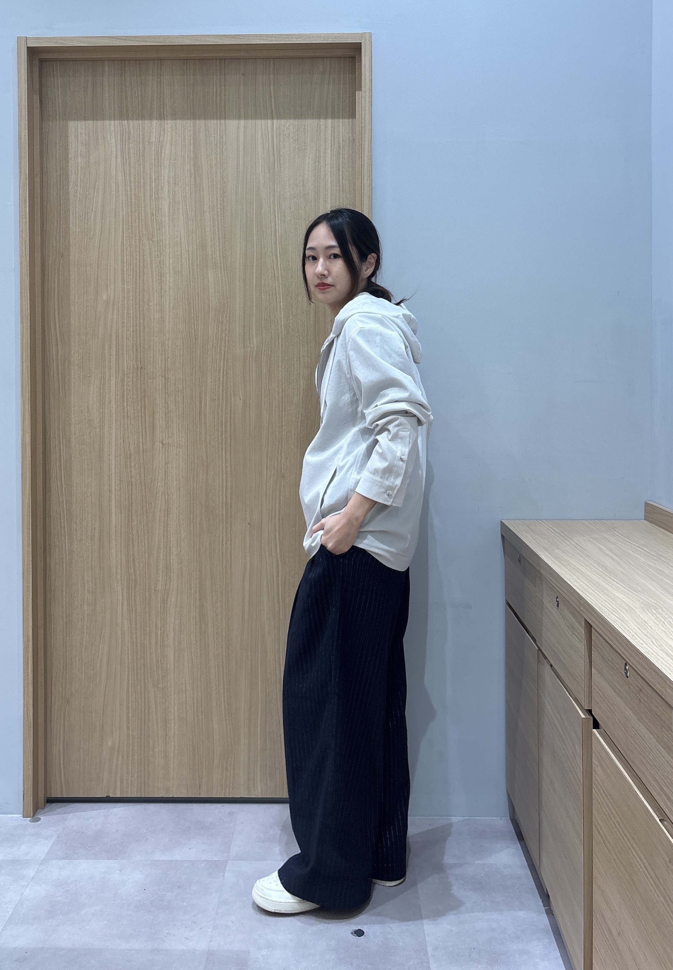 よぴさんの「TAKEO KIKUCHI｜【撥水・洗える・シワになりにくい】 リランチェ（R） フードブルゾン」を使ったコーディネート