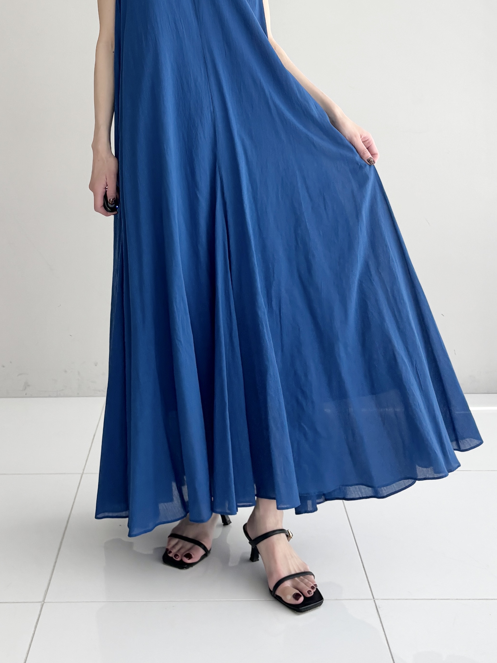 清水夏姫さんの「DRESSTERIOR｜【otonaMUSE5月号掲載】スキニーベルトサンダル」を使ったコーディネート