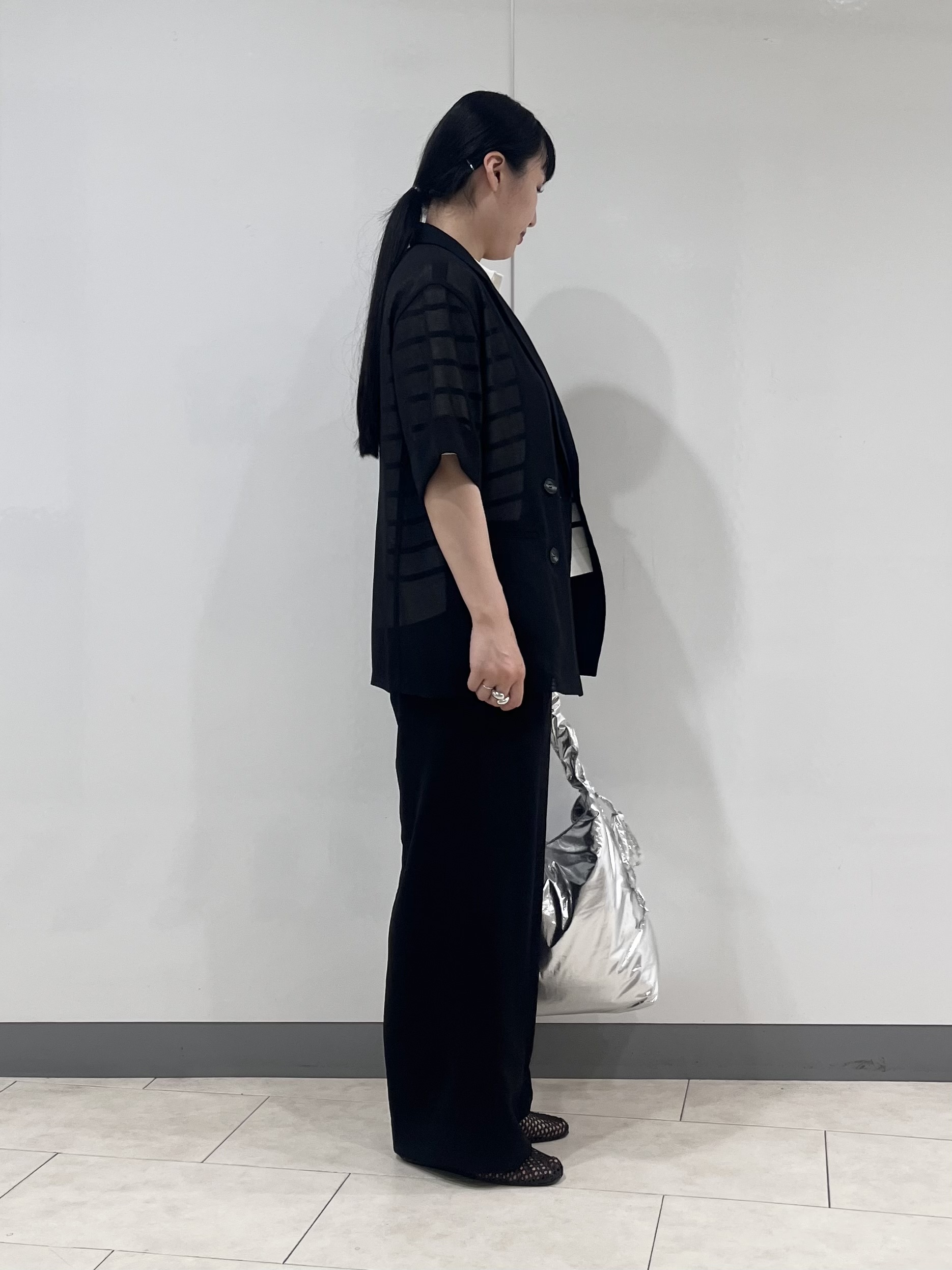 hasuさんの「INDIVI｜【洗える／メッシュ素材／SETUP可能】半袖シアージャケット」を使ったコーディネート
