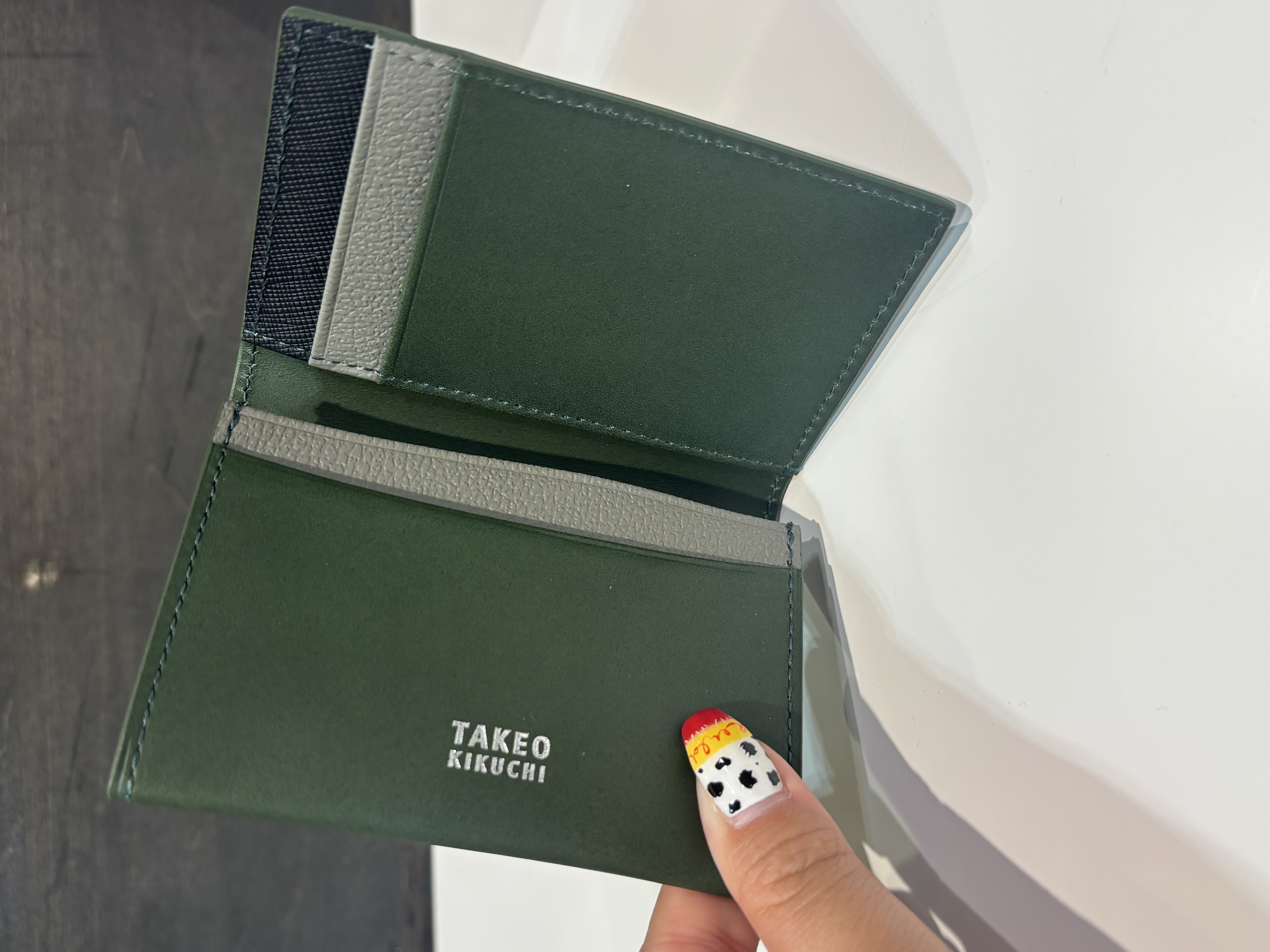 ヒナさんの「TAKEO KIKUCHI｜Tアンティークレザー 名刺入れ」を使ったコーディネート
