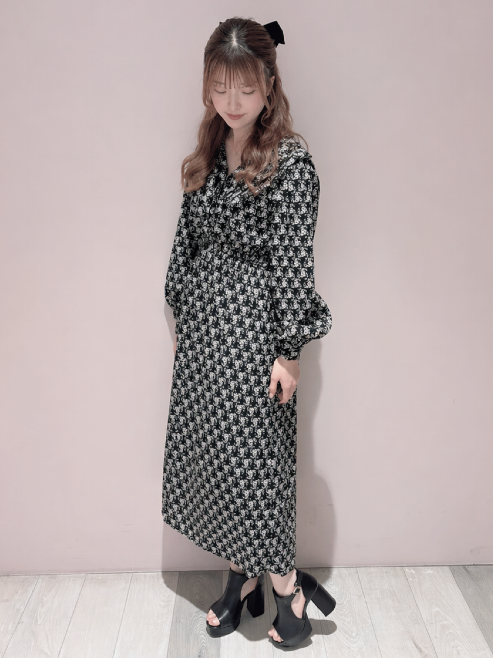 金田 千咲さんの「ESPERANZA｜チャンキーヒール厚底サンダル」を使ったコーディネート