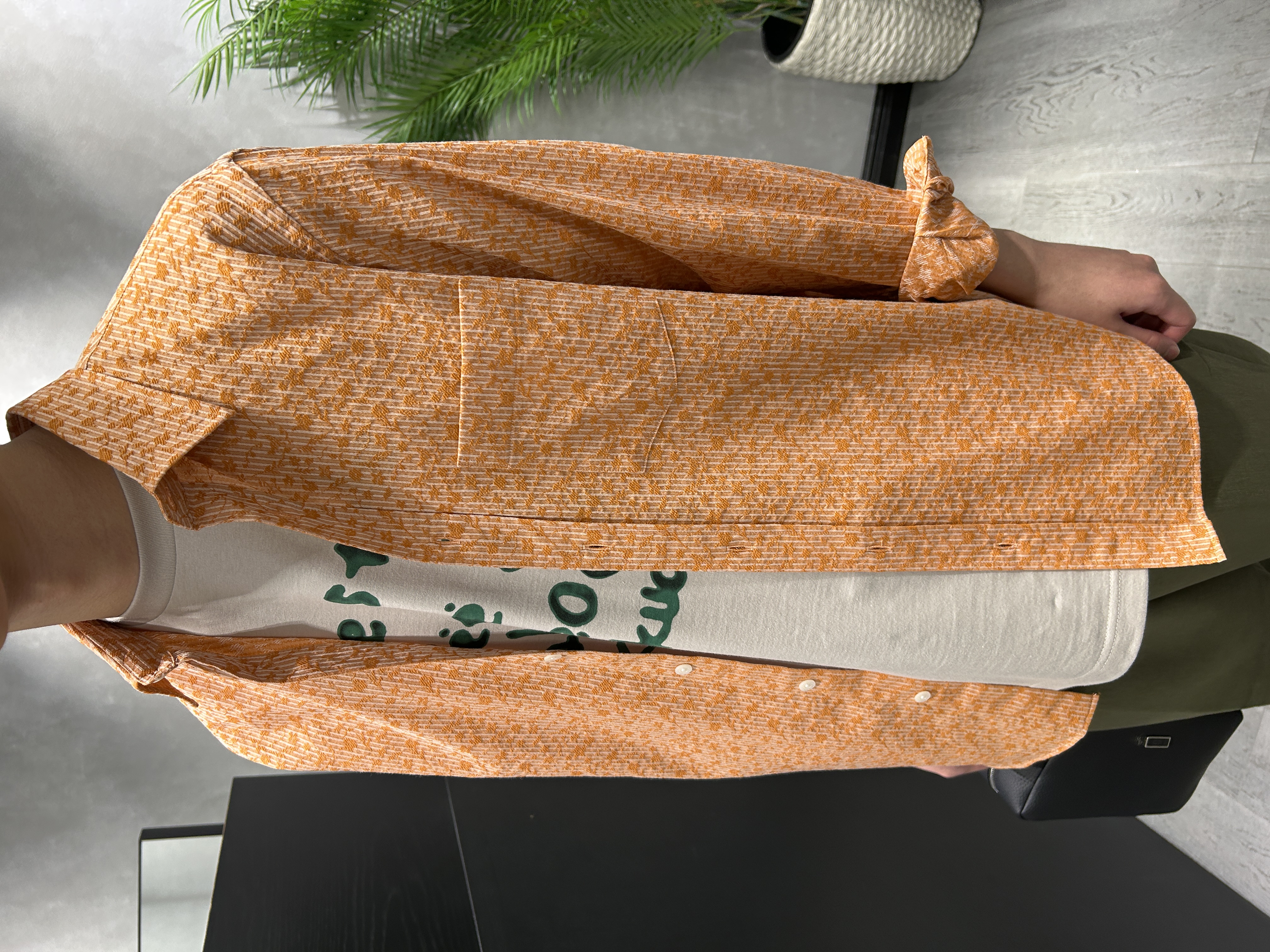 ruiさんの「TAKEO KIKUCHI｜播州 ドビーストライプ フラワーシャツ」を使ったコーディネート