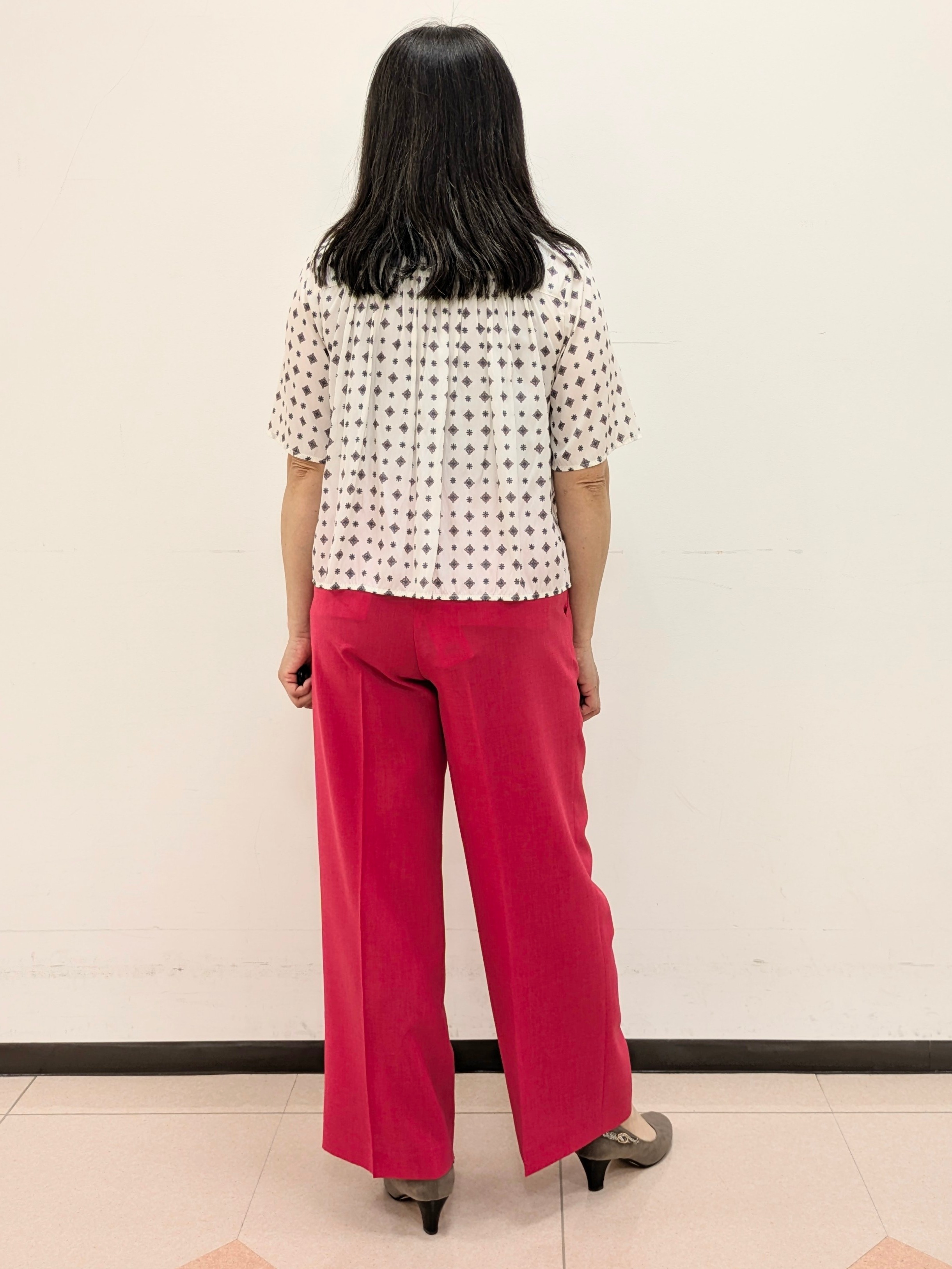 ともさんの「UNTITLED｜【さらりと快適/セットアップ可/UV/接触冷感】スラブカラーレスジャケット」を使ったコーディネート