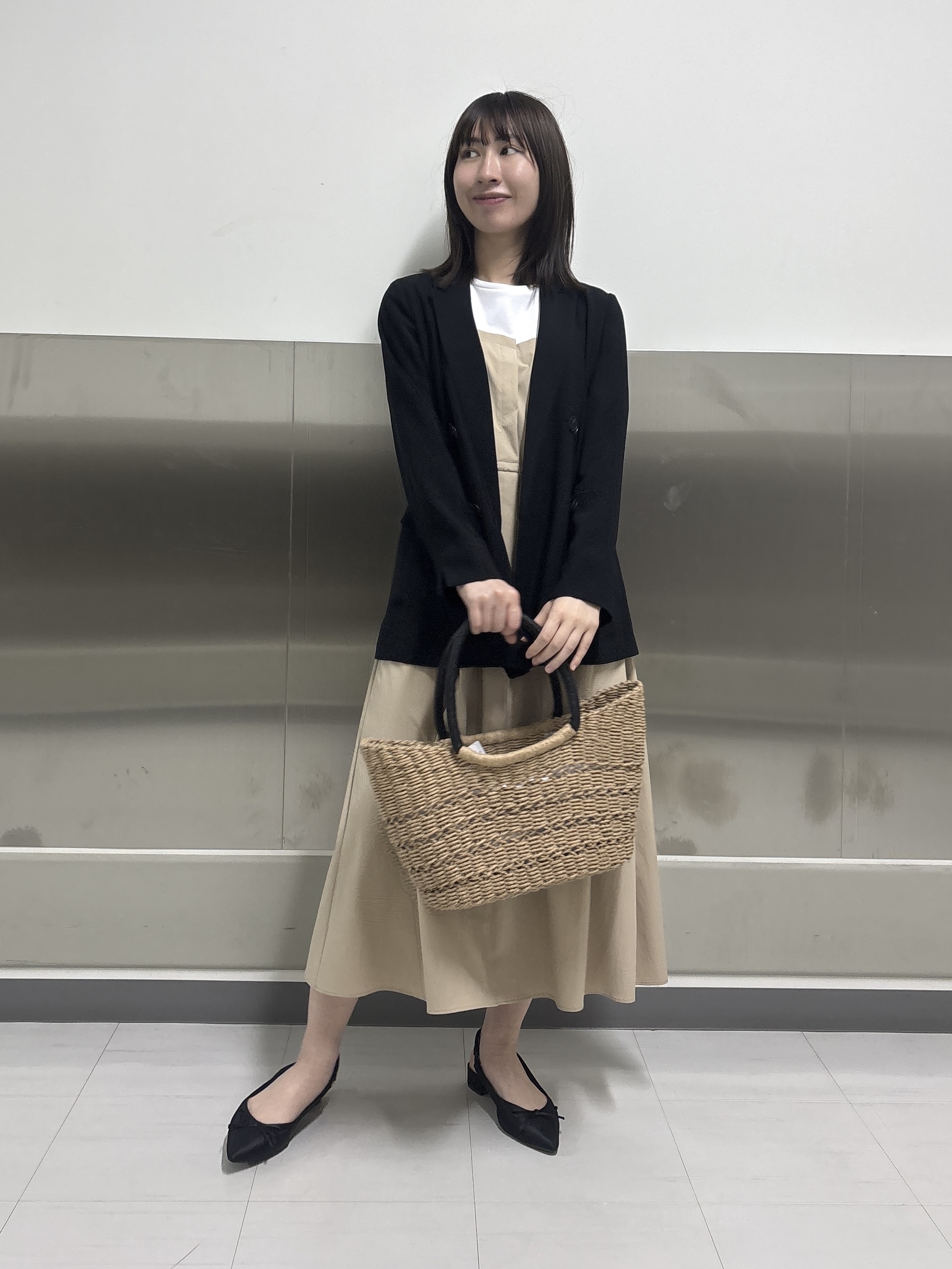 Yoshimiさんの「INDIVI｜【洗える／1枚でキマる／ドロスト付】ビスチェ風ドッキングTワンピース」を使ったコーディネート