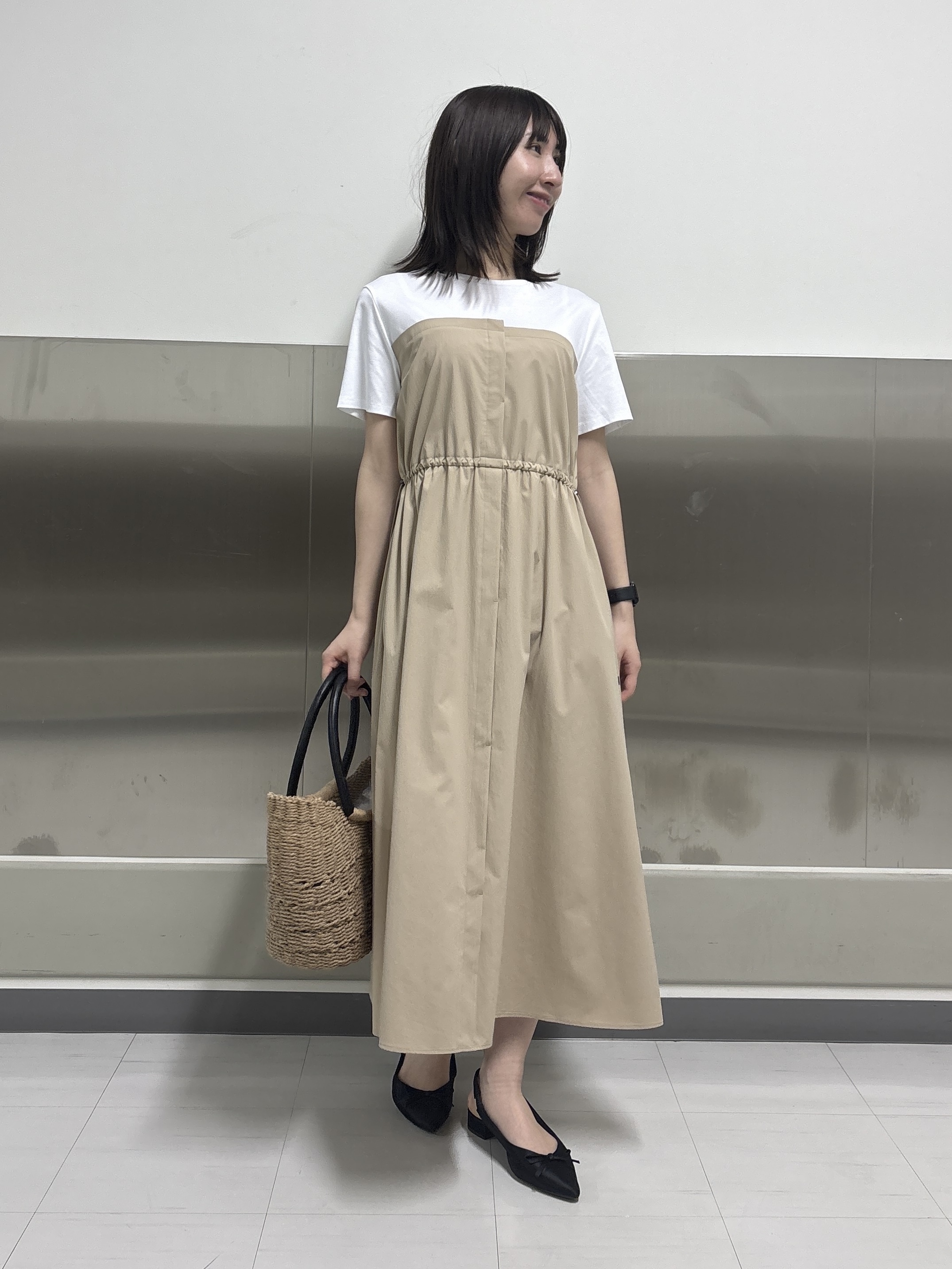 Yoshimiさんの「INDIVI｜【洗える／1枚でキマる／ドロスト付】ビスチェ風ドッキングTワンピース」を使ったコーディネート