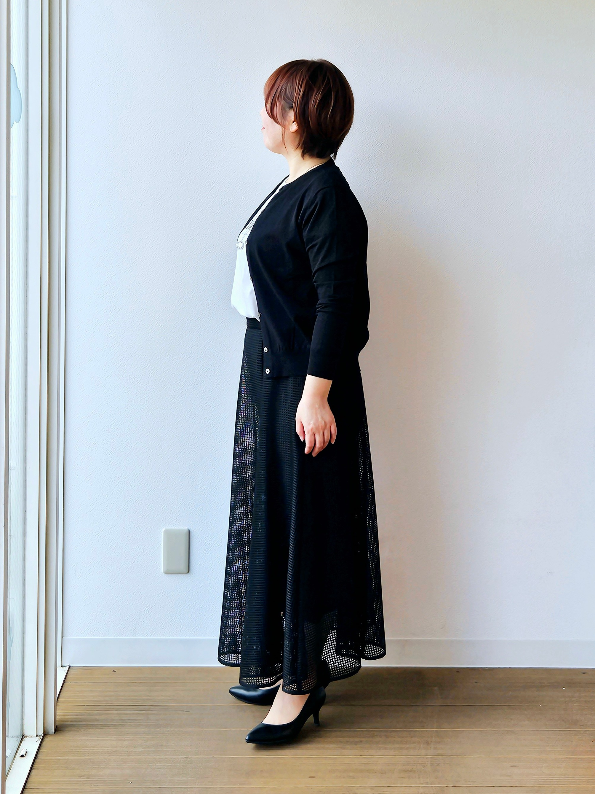 やじまさんの「UNTITLED｜【9色展開/アンサンブル可】コットンクルーネックカーディガン」を使ったコーディネート