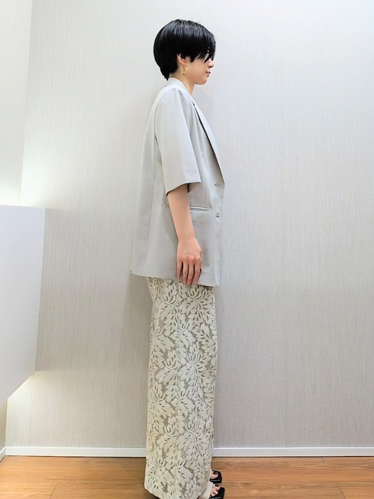 ミズタさんの「UNTITLED｜【シワになりにくい/セットアップ可/接触冷感】ハーフスリーブジャケット」を使ったコーディネート