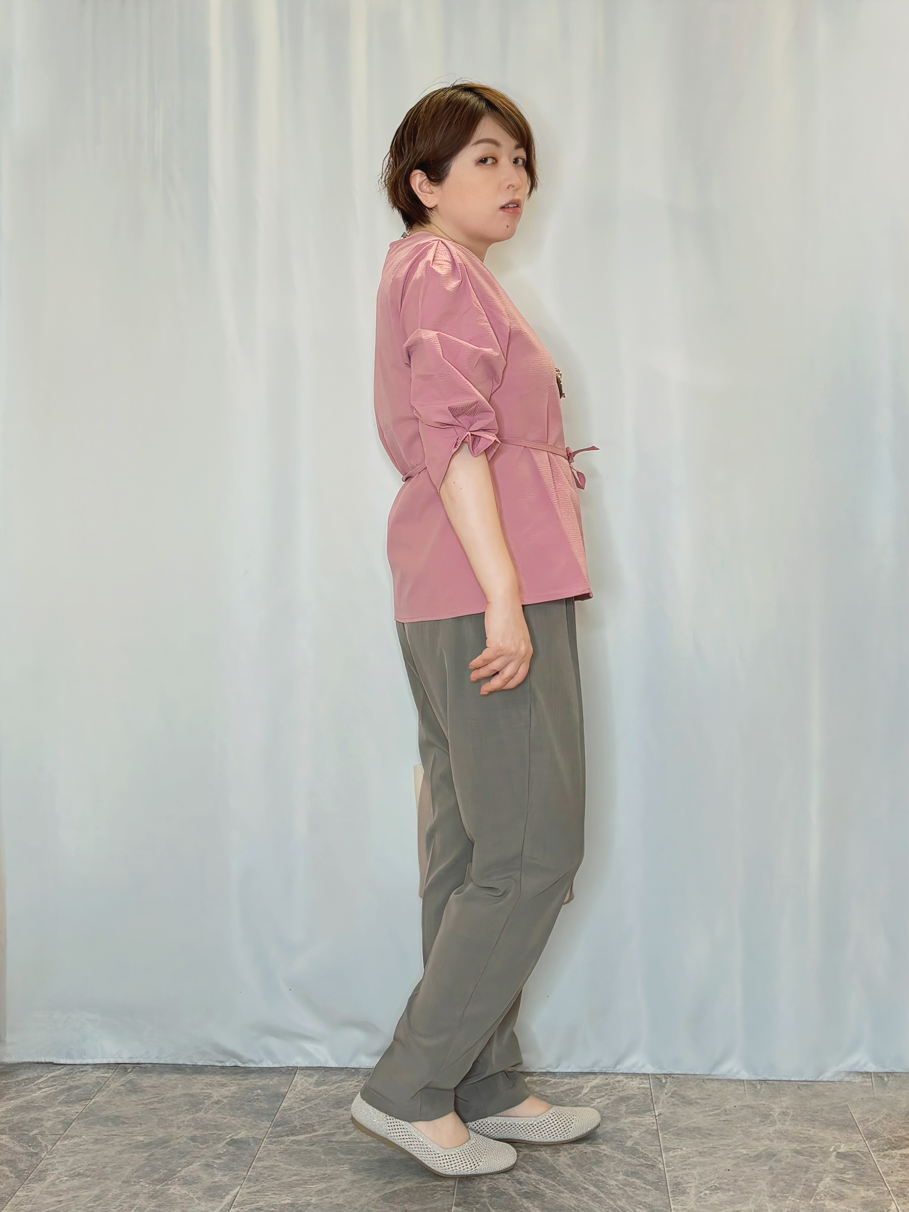 たみさんの「SHOO･LA･RUE｜【洗濯機可/UV/3WAY】シルエットが変えられる ウエストリボンブラウス」を使ったコーディネート