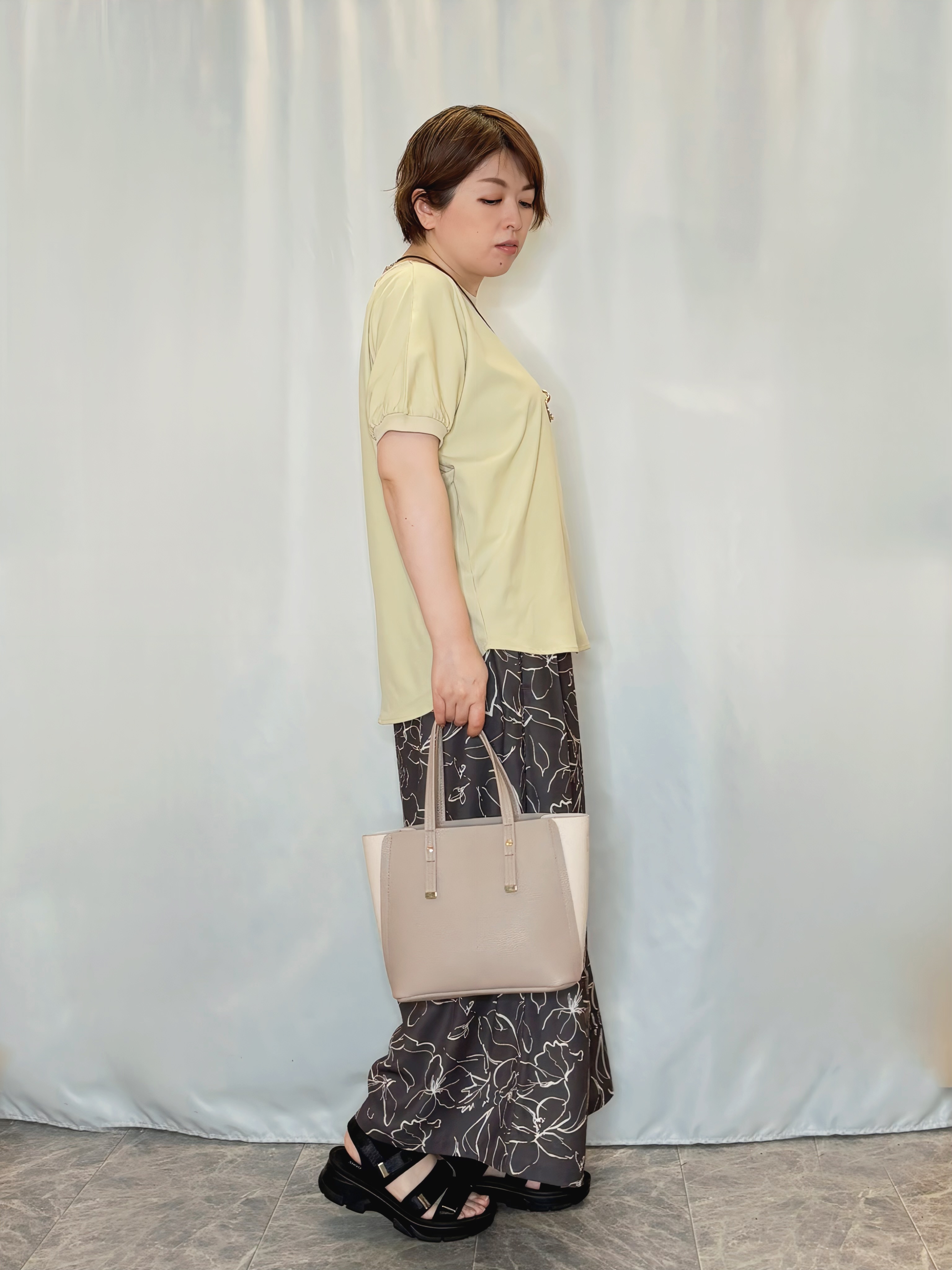 たみさんの「SHOO･LA･RUE｜【ひんやり/洗濯後しわになりにくい】インせず着られる さらっとタッチのドルマンブラウス」を使ったコーディネート