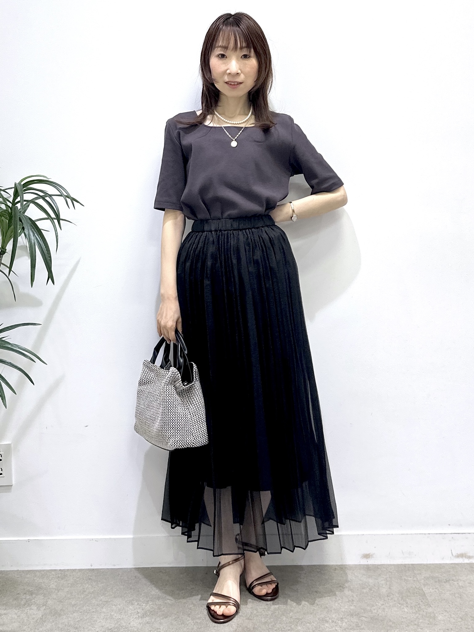 Miwaさんの「UNTITLED｜【すっきり見え/洗える】スクエアネックプルオーバー」を使ったコーディネート