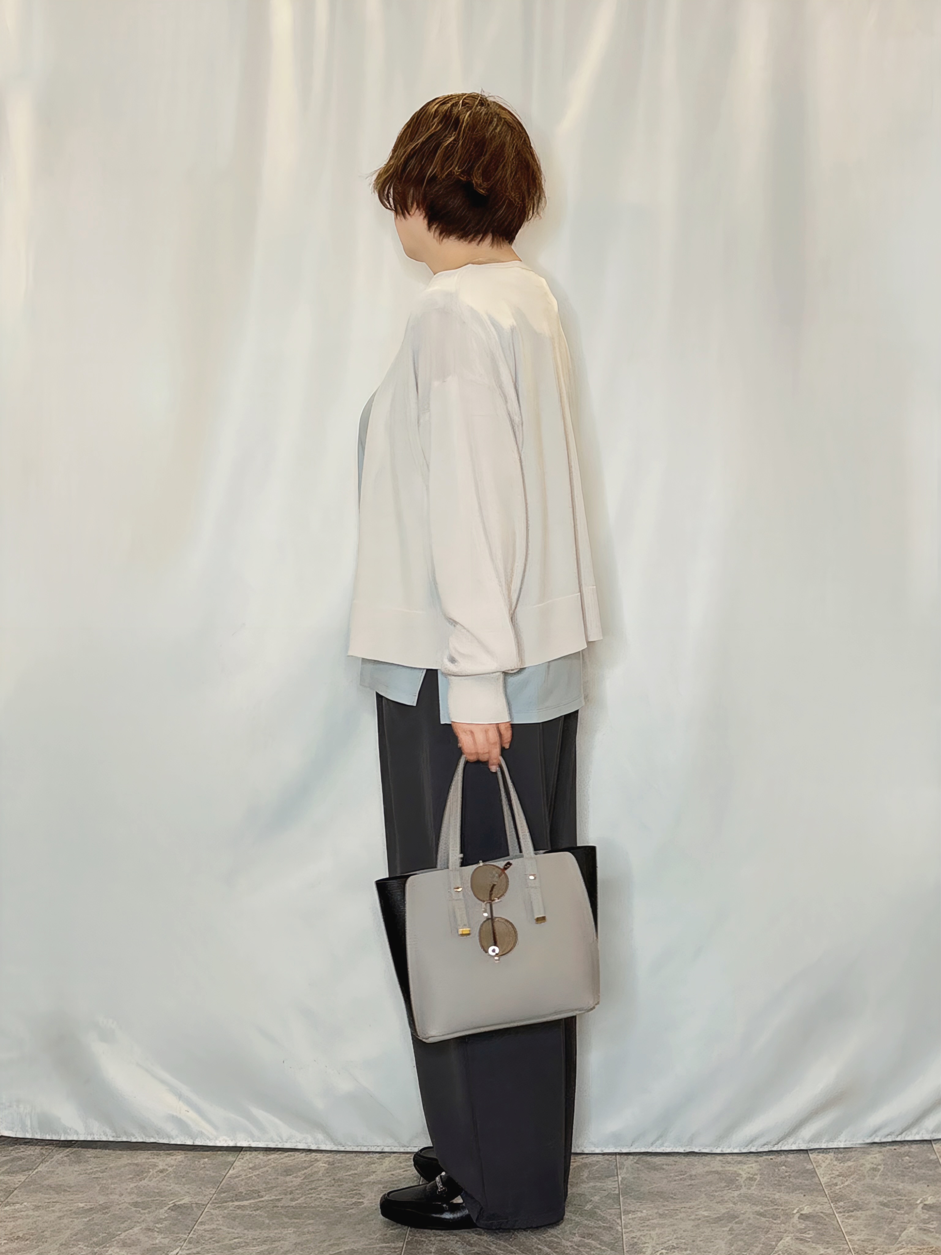 たみさんの「SHOO･LA･RUE｜【洗濯機可/ひんやり/UV】さらっとしたタッチが心地よい ショート丈 Vネックカーディガン」を使ったコーディネート