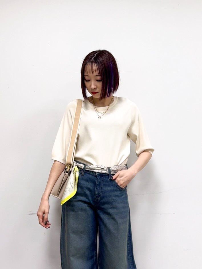 𝐜𝐡𝐢𝐤𝐚さんの「SHOO･LA･RUE｜【毎日洗える/S-LL/ひんやり/UV】上半身すっきり 二の腕見せない5分袖ニット」を使ったコーディネート