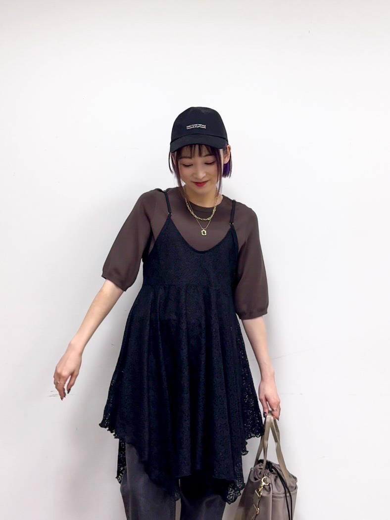 𝐜𝐡𝐢𝐤𝐚さんの「SHOO･LA･RUE｜【毎日洗える/S-LL/ひんやり/UV】上半身すっきり 二の腕見せない5分袖ニット」を使ったコーディネート