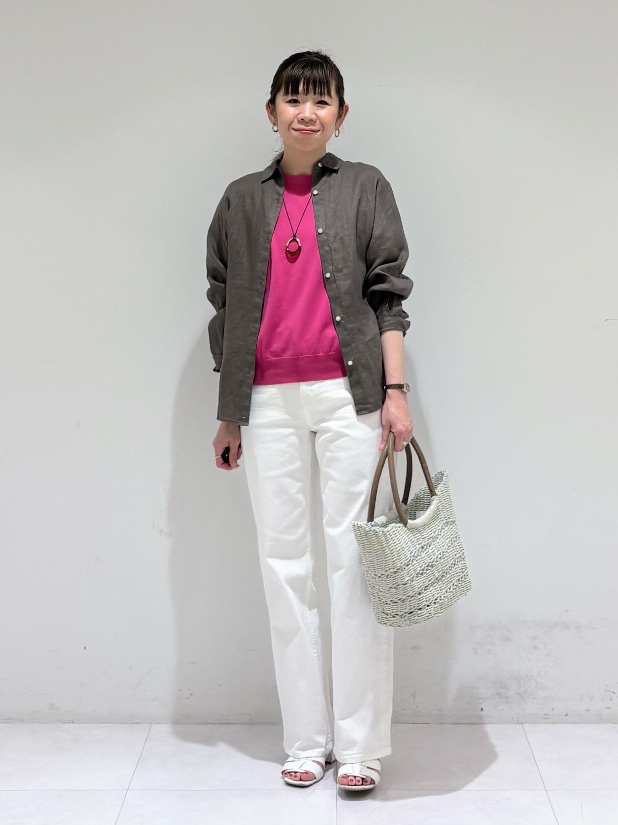tsuyuさんの「INDIVI｜【長さ調整自由】マーブルバイカラー ロングネックレス」を使ったコーディネート