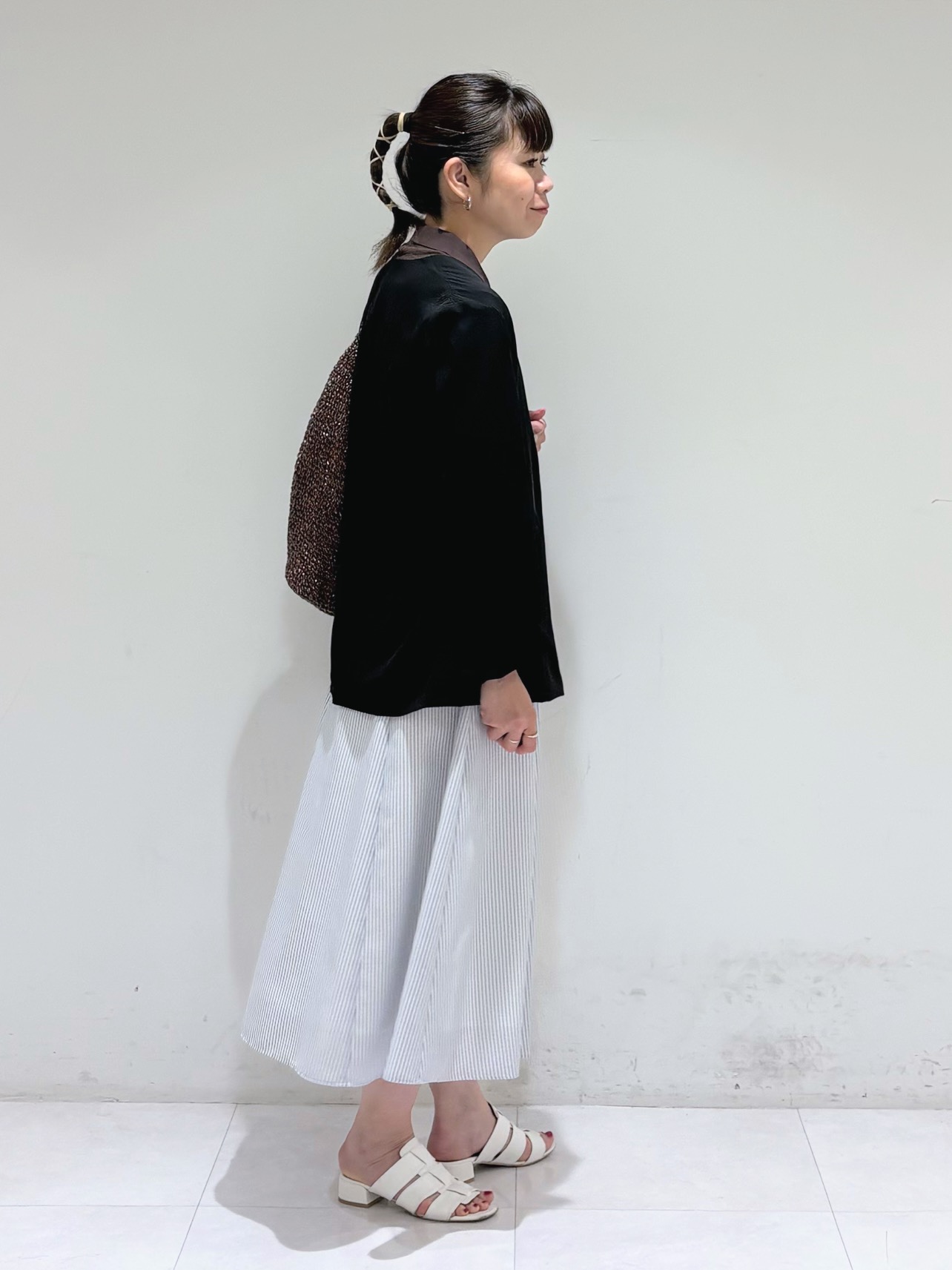 tsuyuさんの「INDIVI｜【さらに軽く軽快！／着る日傘】ノーカラージャケット」を使ったコーディネート