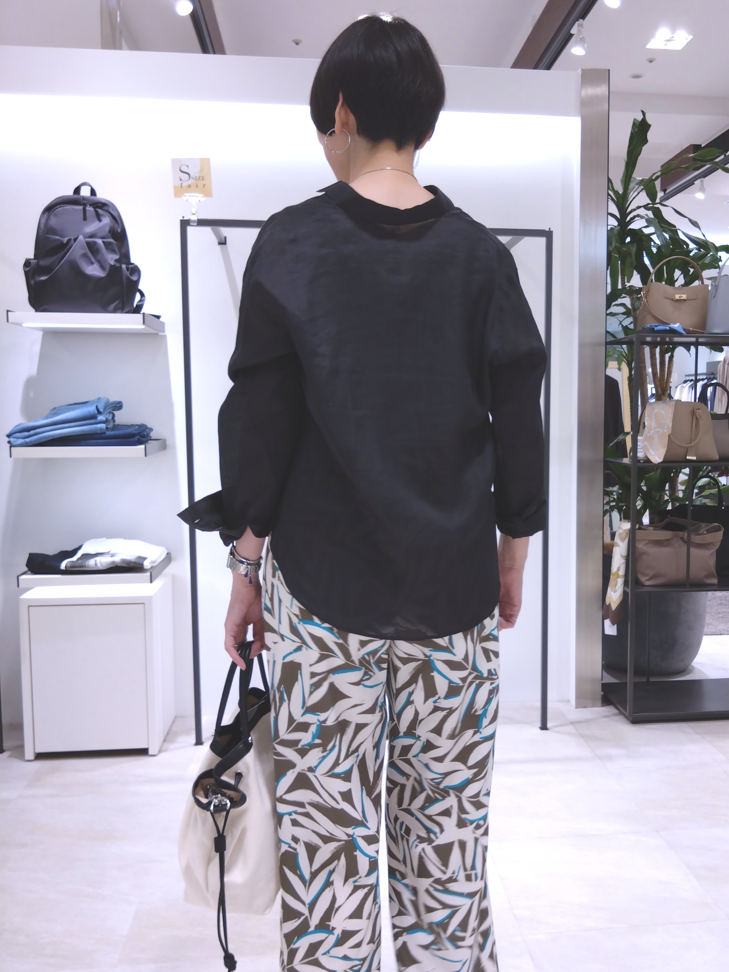 まちこさんの「UNTITLED｜【古畑星夏さん着用/接触冷感】ドライタッチシャツ」を使ったコーディネート