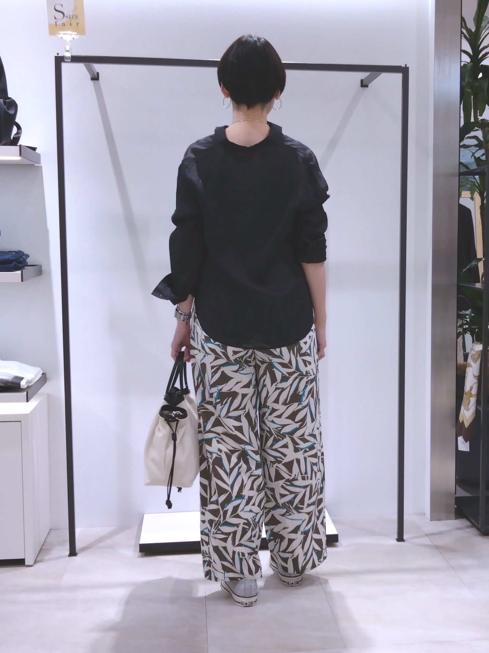 まちこさんの「UNTITLED｜【古畑星夏さん着用/接触冷感】ドライタッチシャツ」を使ったコーディネート
