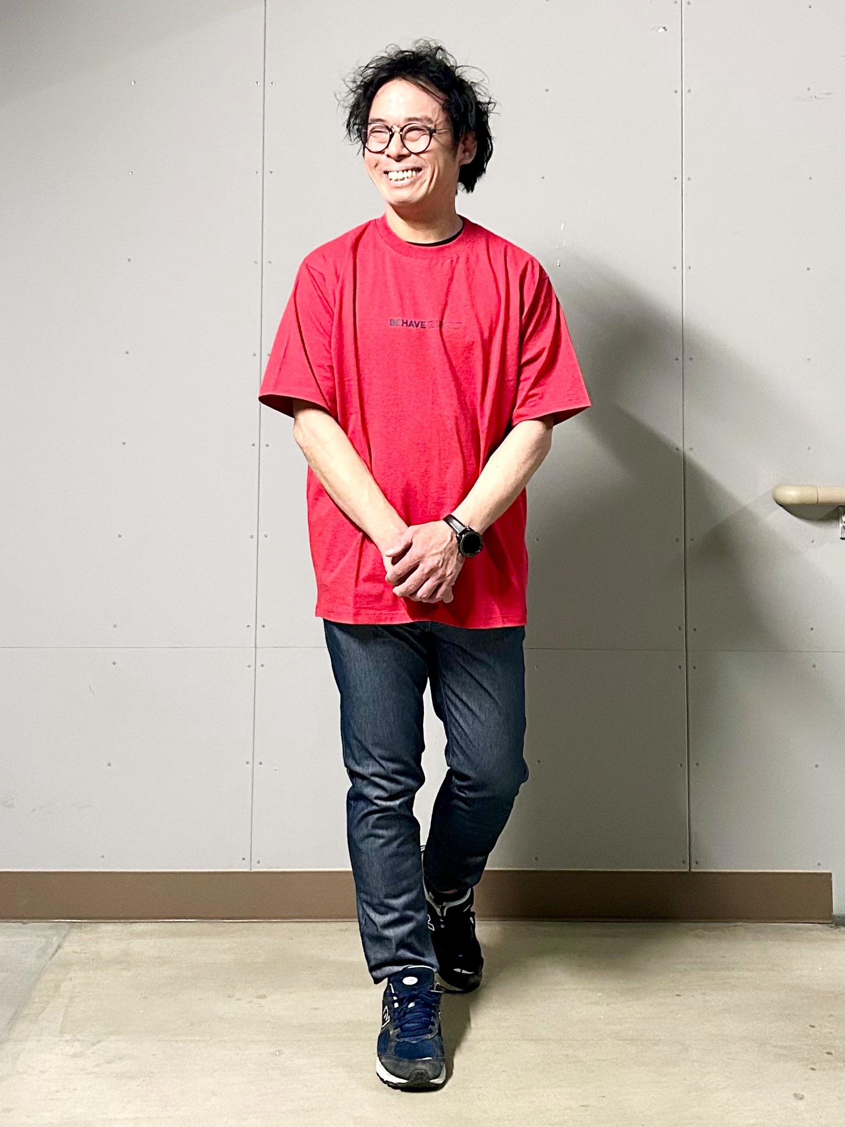 KENJI Iさんの「THE SHOP TK｜【なめらかでソフトな肌触り】ロゴ コットン半袖Tシャツ 洗濯機OK」を使ったコーディネート