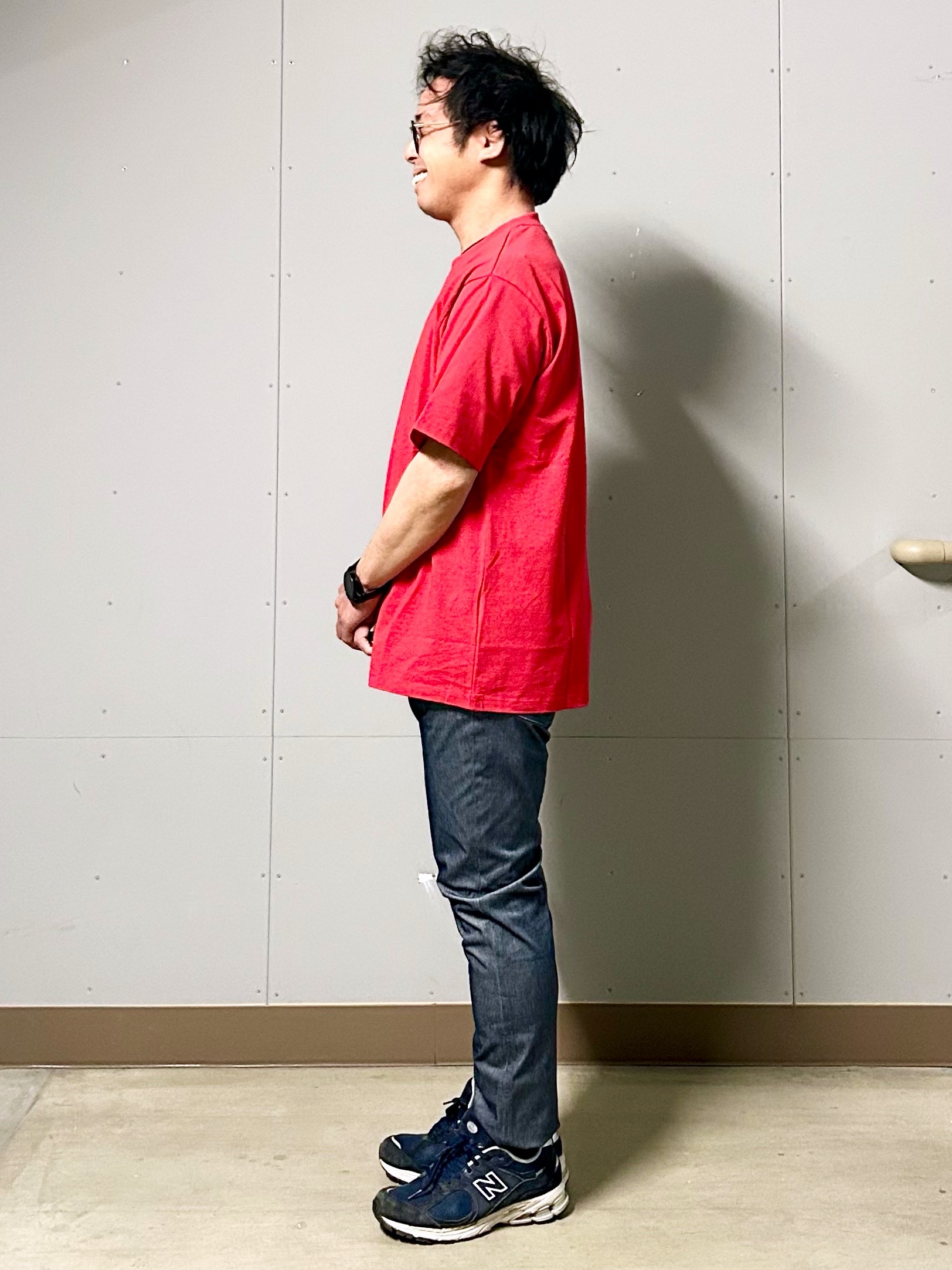 KENJI Iさんの「THE SHOP TK｜【なめらかでソフトな肌触り】ロゴ コットン半袖Tシャツ 洗濯機OK」を使ったコーディネート