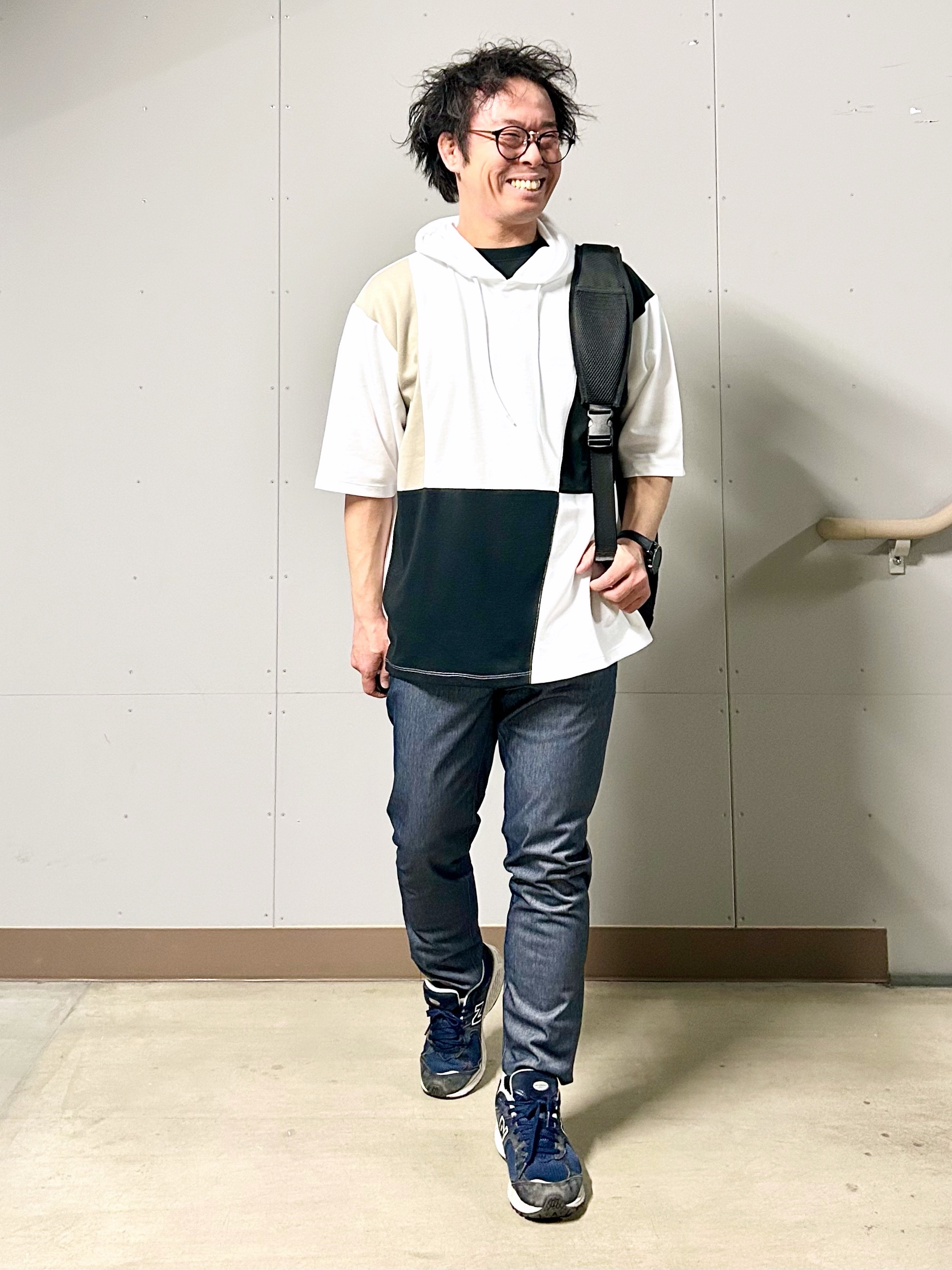 KENJI Iさんの「THE SHOP TK｜ブロッキング半袖パーカ 【洗濯機OK】」を使ったコーディネート