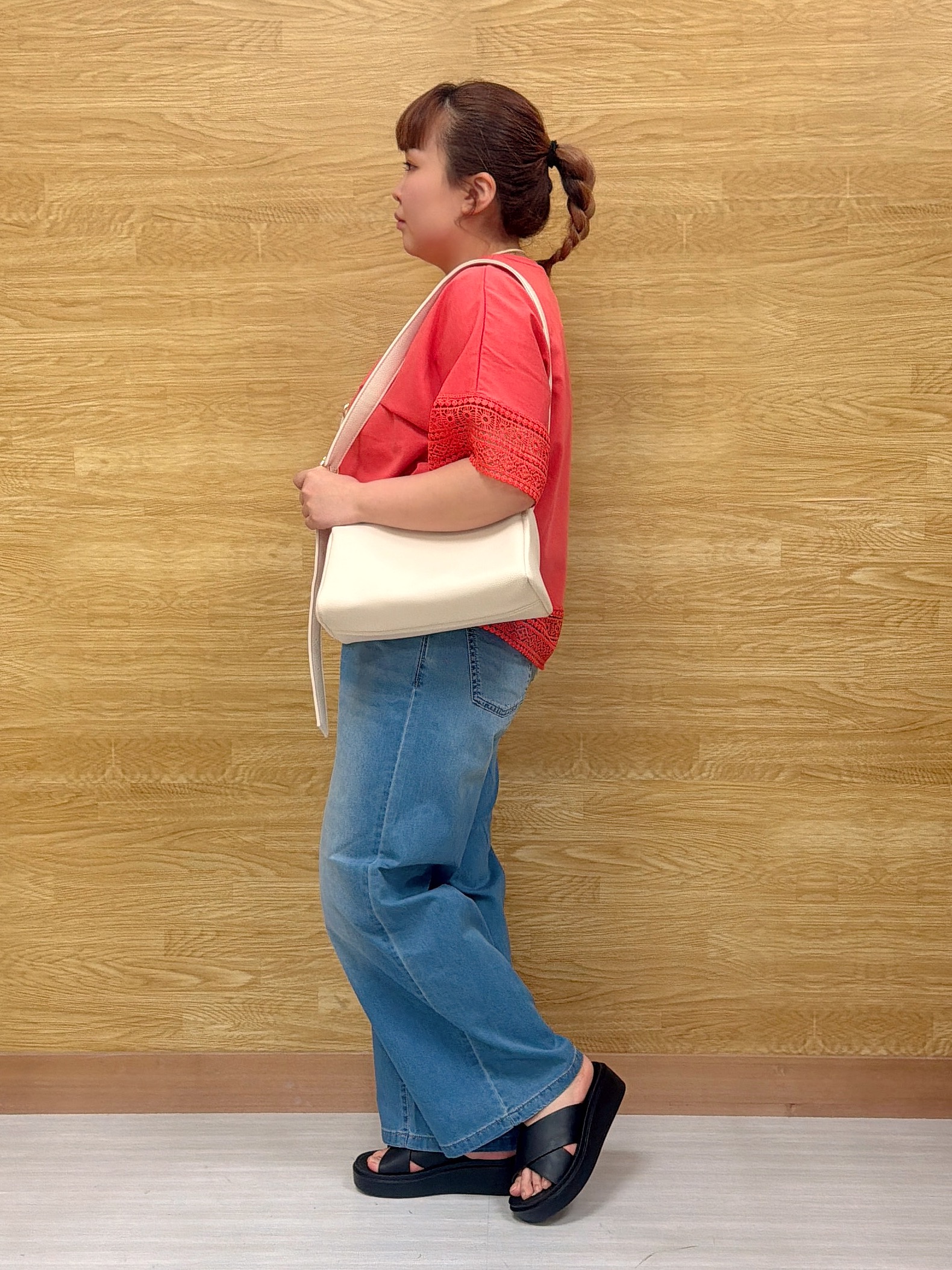 ぁむさんの「SHOO･LA･RUE｜【洗濯機可/ひんやり/体型カバー/S-LL】レース使いがポイント デザインTシャツ」を使ったコーディネート