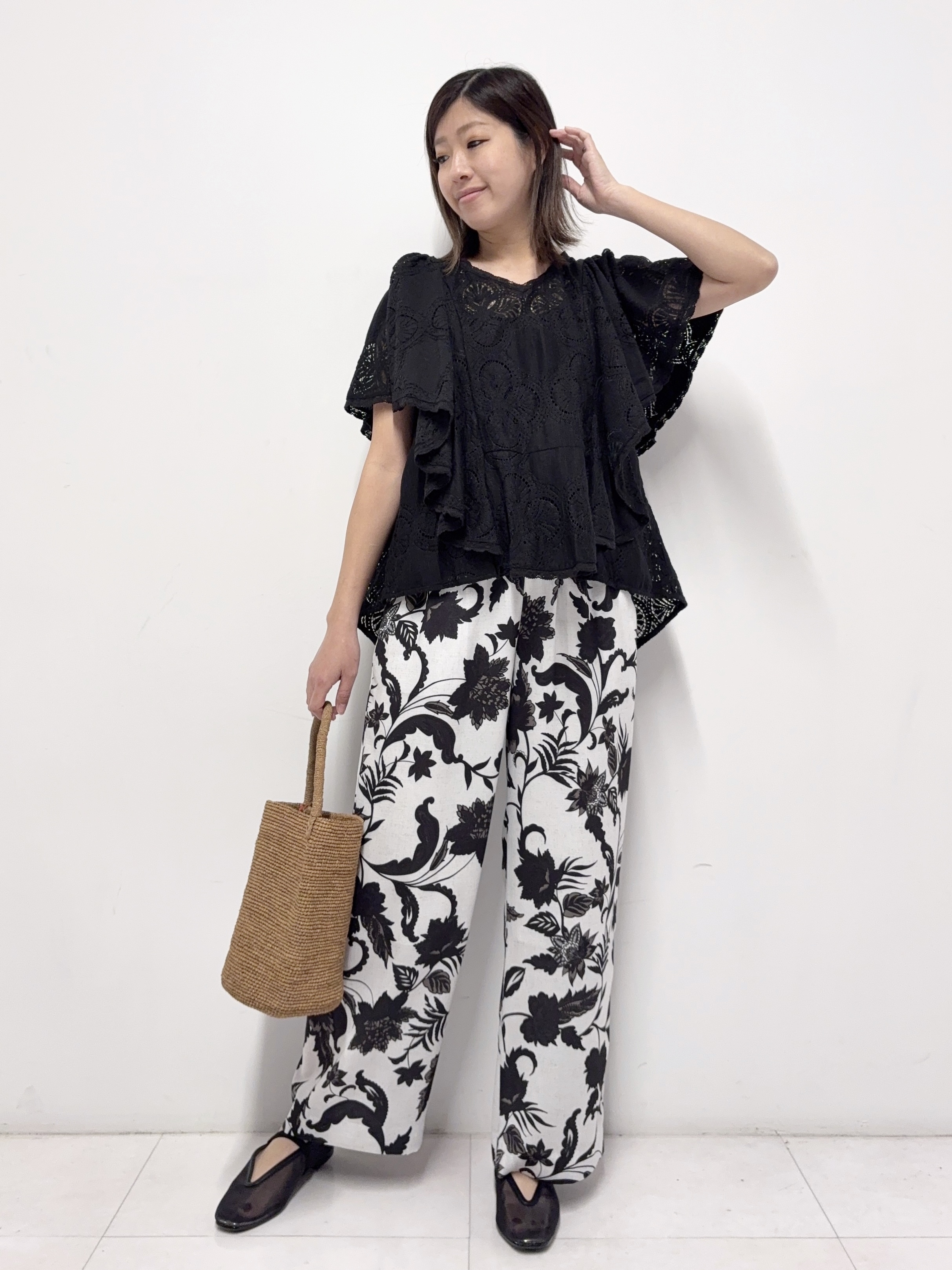 Nishijimaさんの「DRESSTERIOR｜ラッセルレース ブラウス」を使ったコーディネート
