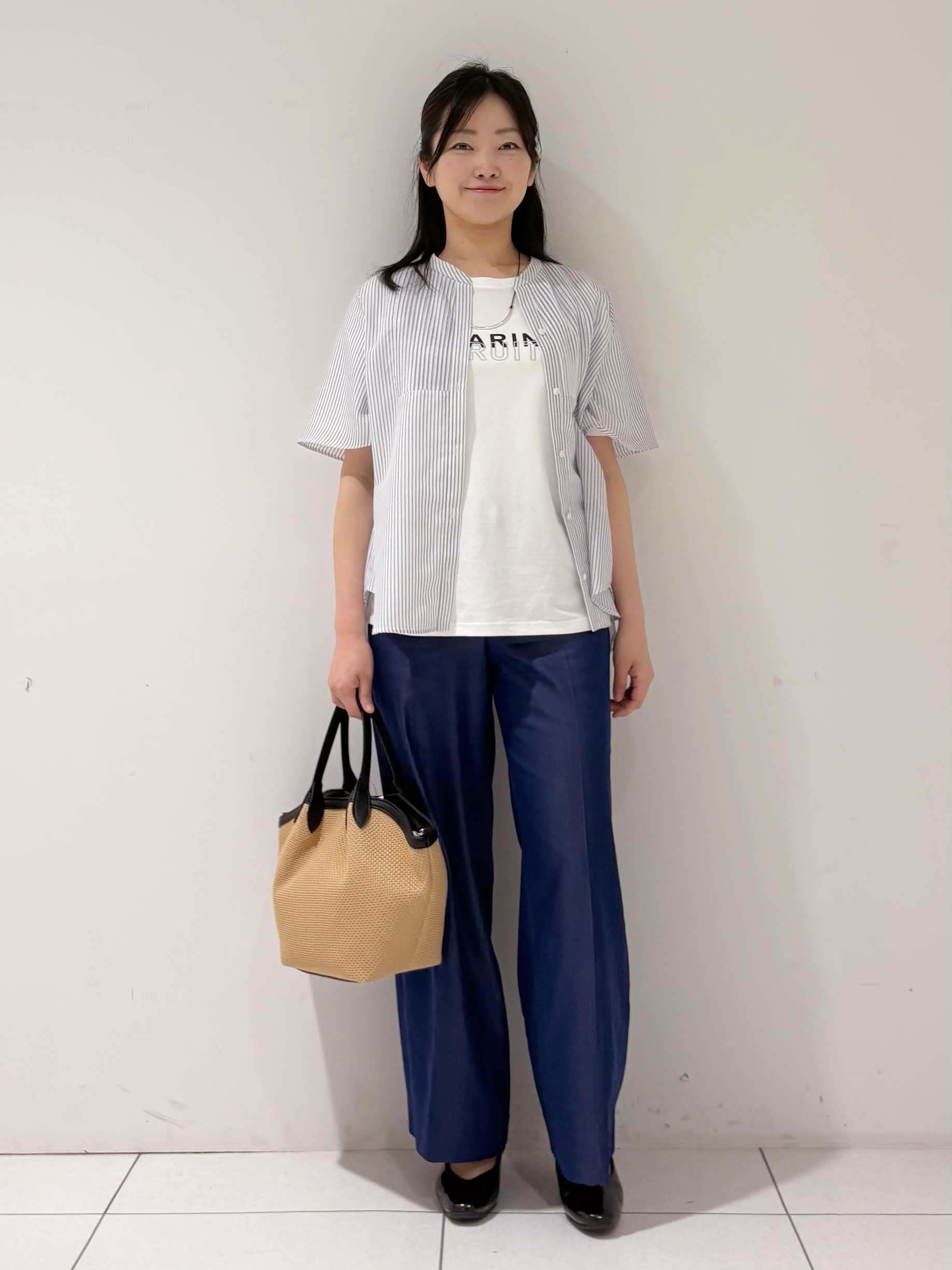 momokoさんの「INDIVI｜【接触冷感/洗える】シアーシャンブレーピンタックブラウス」を使ったコーディネート