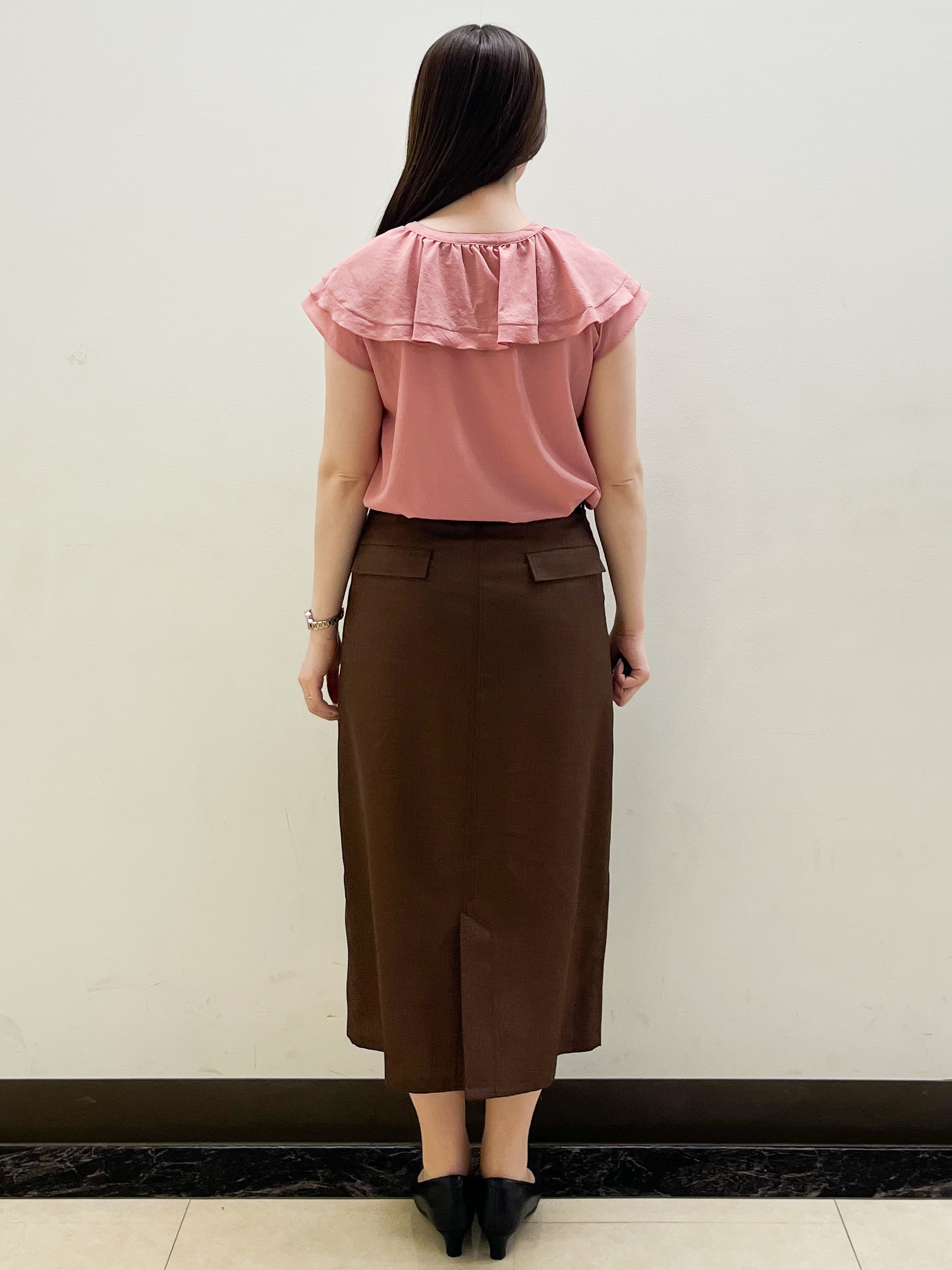mikikoさんの「Reflect｜【通気性あり／涼しい／マシンウォッシャブル】フリルブラウス」を使ったコーディネート