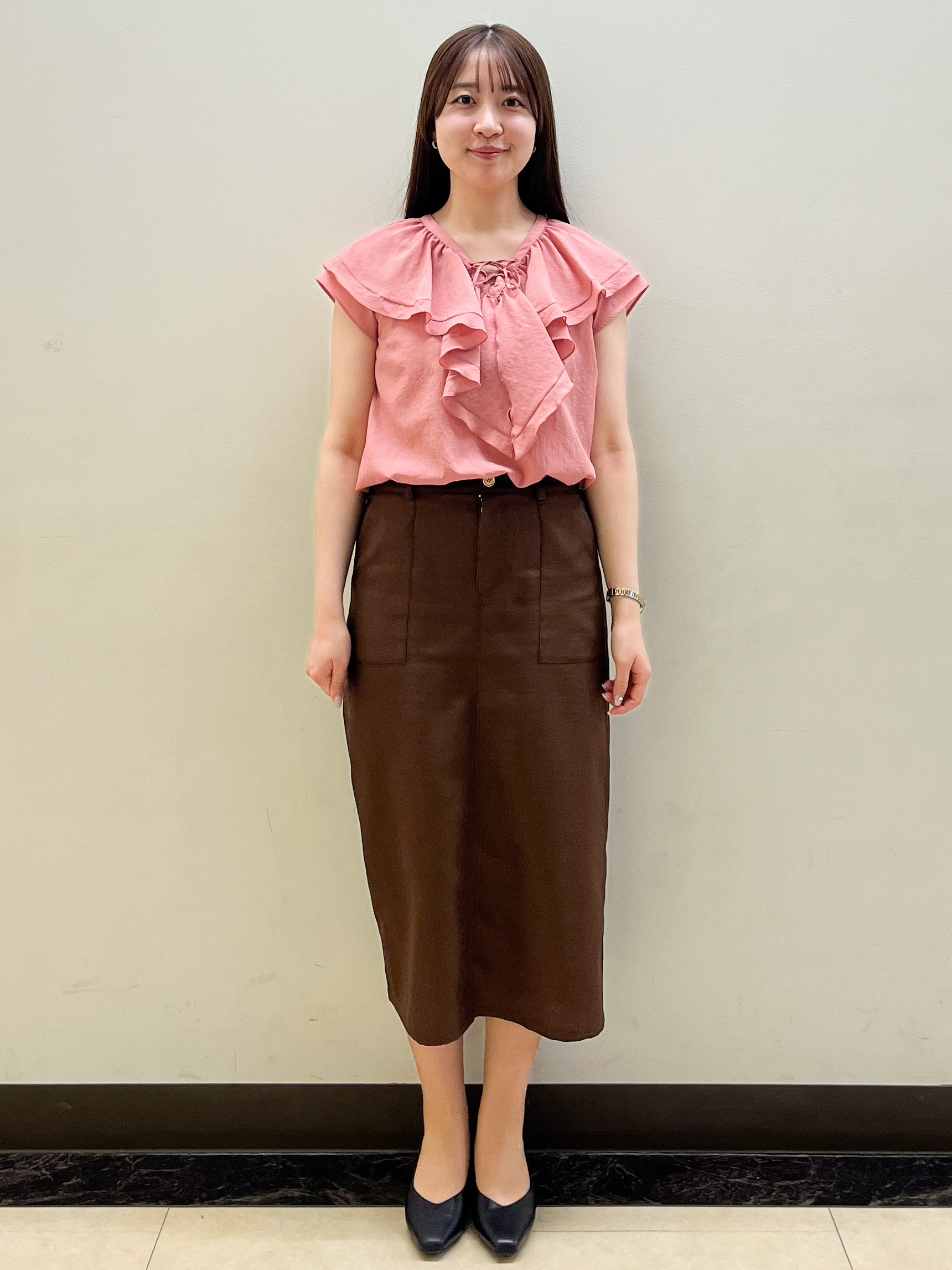 mikikoさんの「Reflect｜【通気性あり／涼しい／マシンウォッシャブル】フリルブラウス」を使ったコーディネート