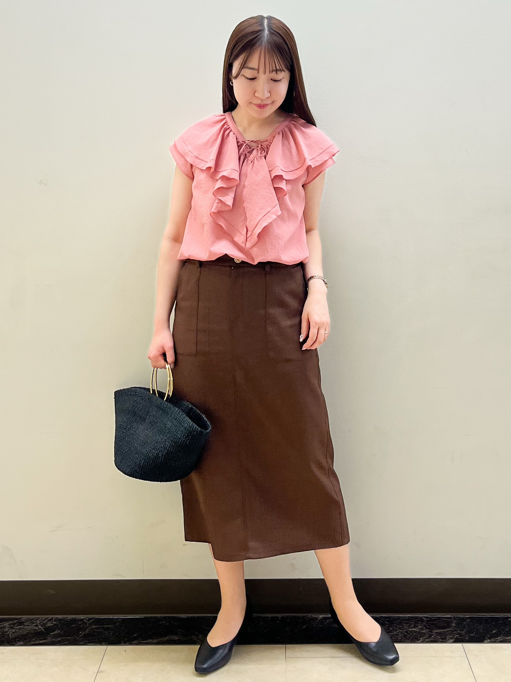 mikikoさんの「Reflect｜【通気性あり／涼しい／マシンウォッシャブル】フリルブラウス」を使ったコーディネート